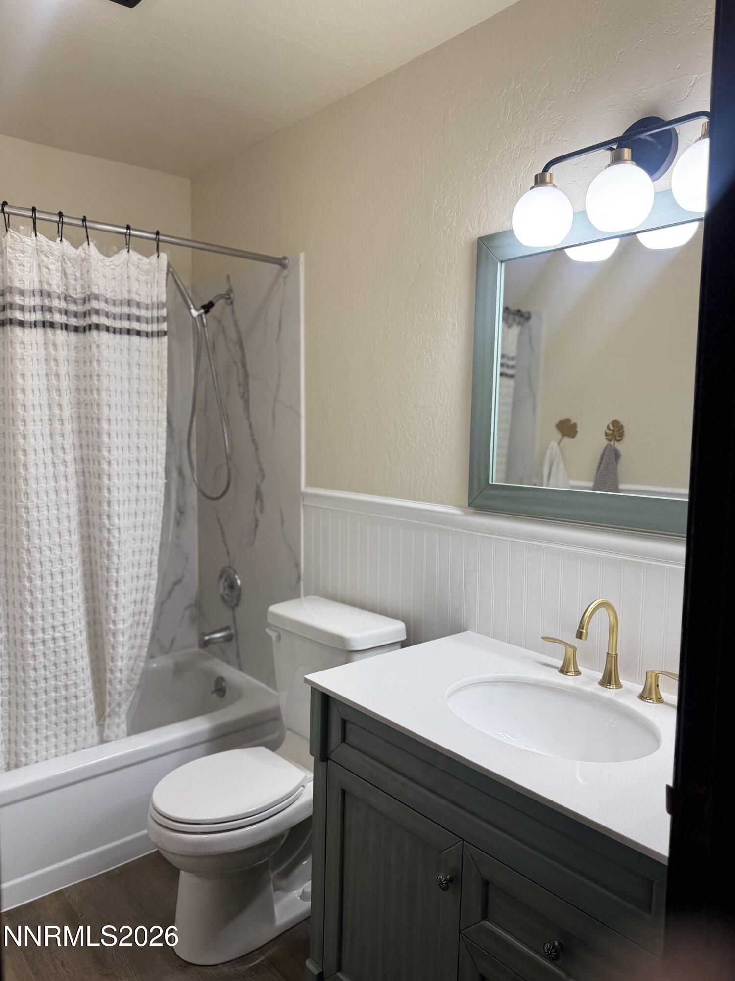 2955 S Lakeside Drive Unit 202 Property Photo 16