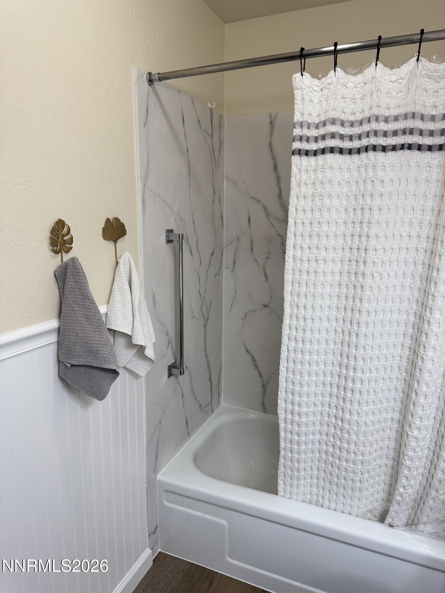 2955 S Lakeside Drive Unit 202 Property Photo 18
