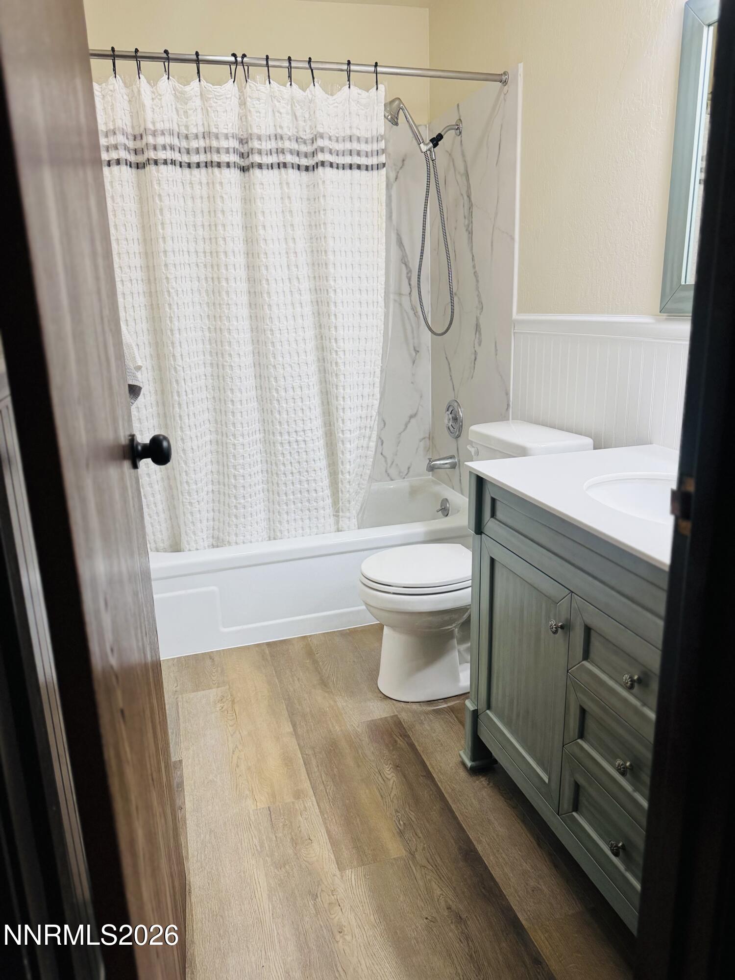 2955 S Lakeside Drive Unit 202 Property Photo 20