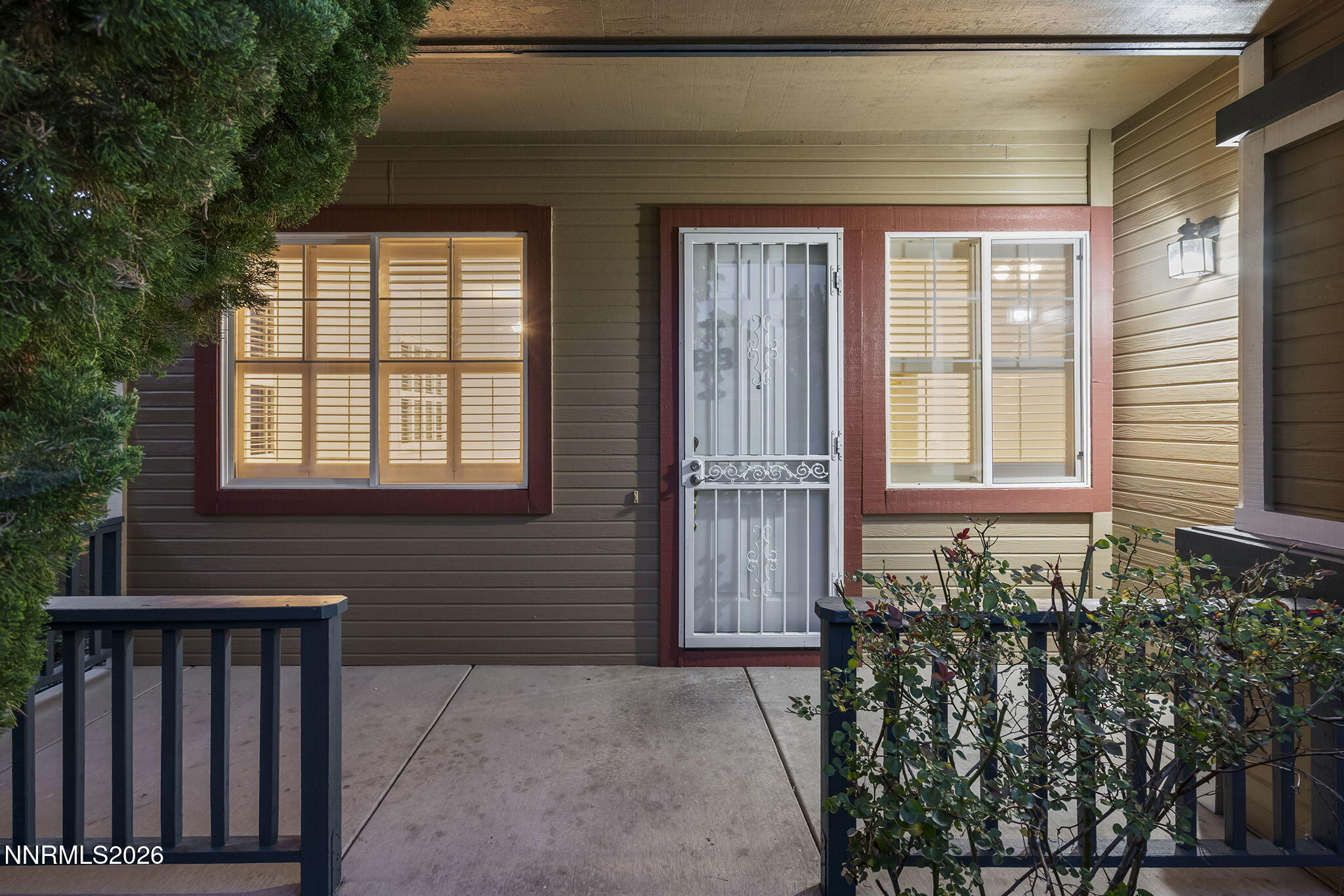 1611 Brentworth Way Property Photo 4