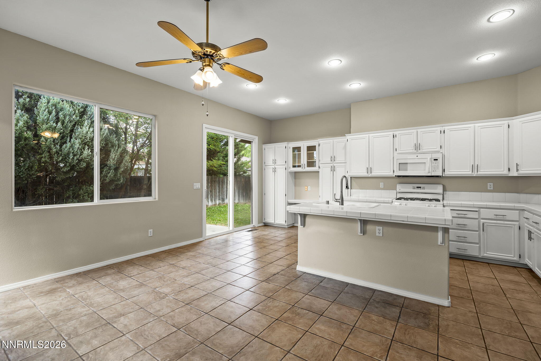 1611 Brentworth Way Property Photo 6