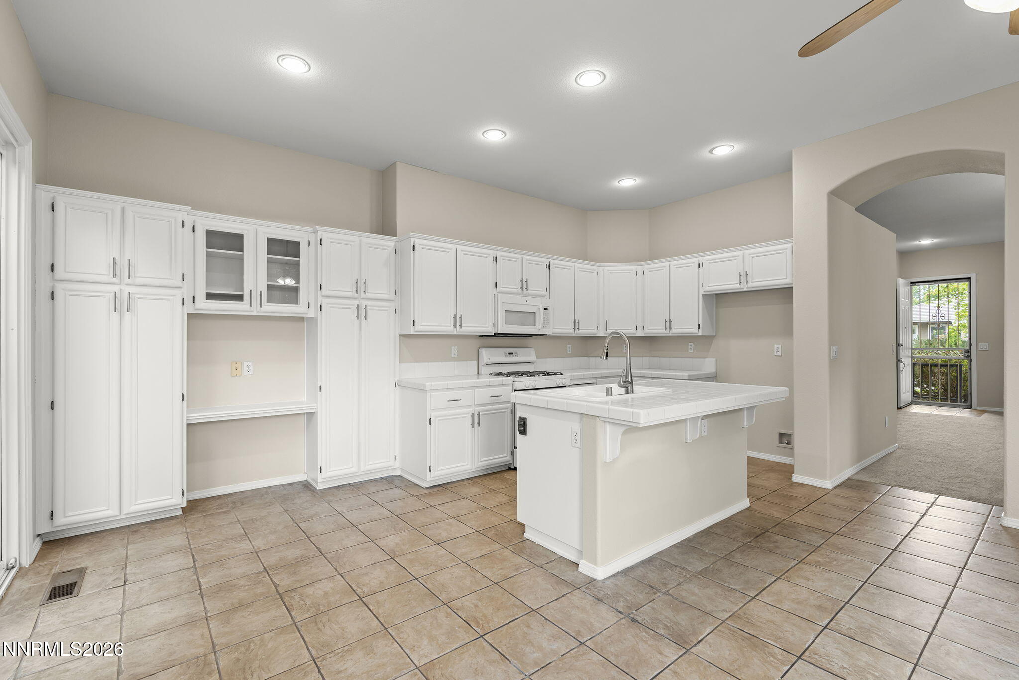 1611 Brentworth Way Property Photo 8