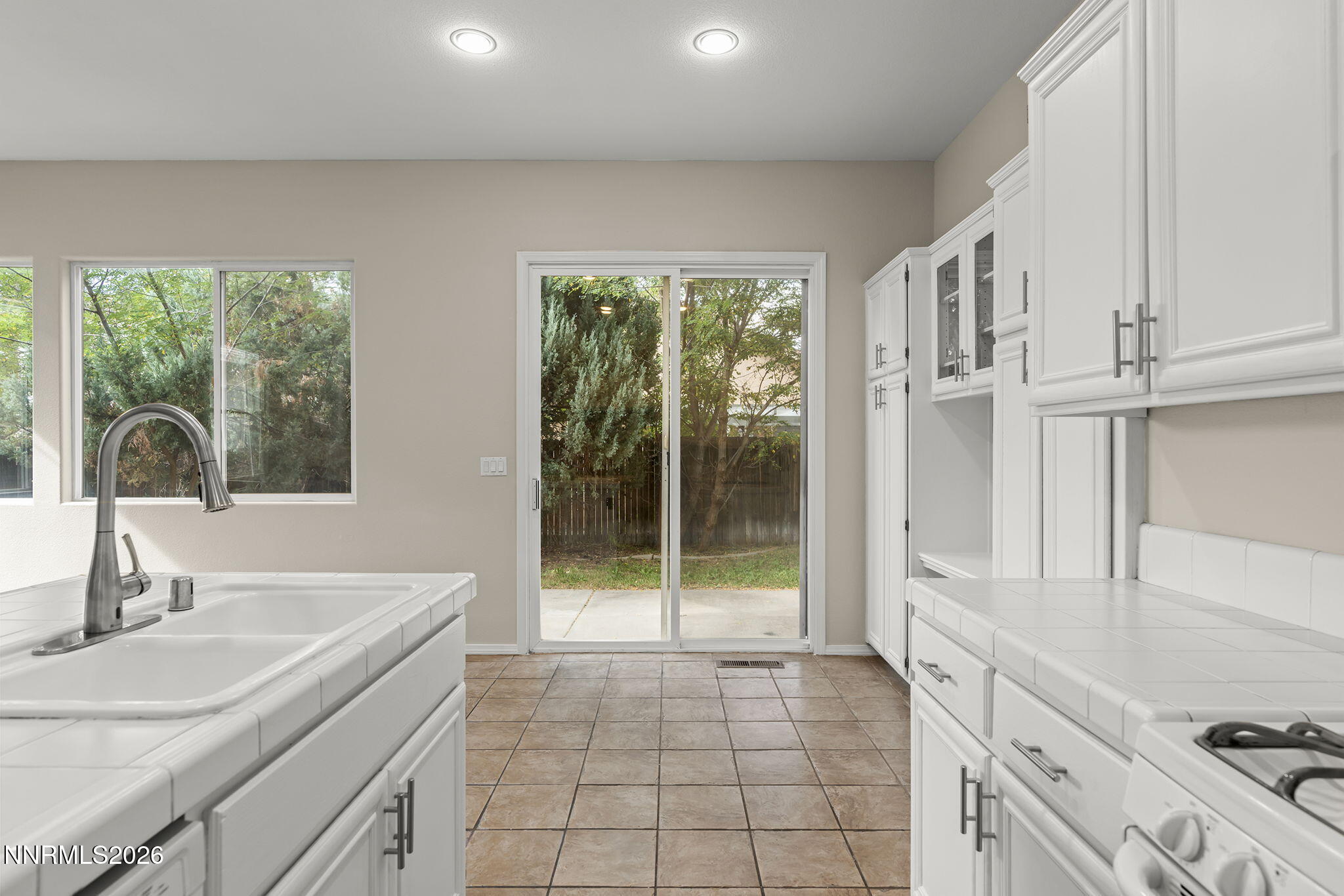 1611 Brentworth Way Property Photo 11