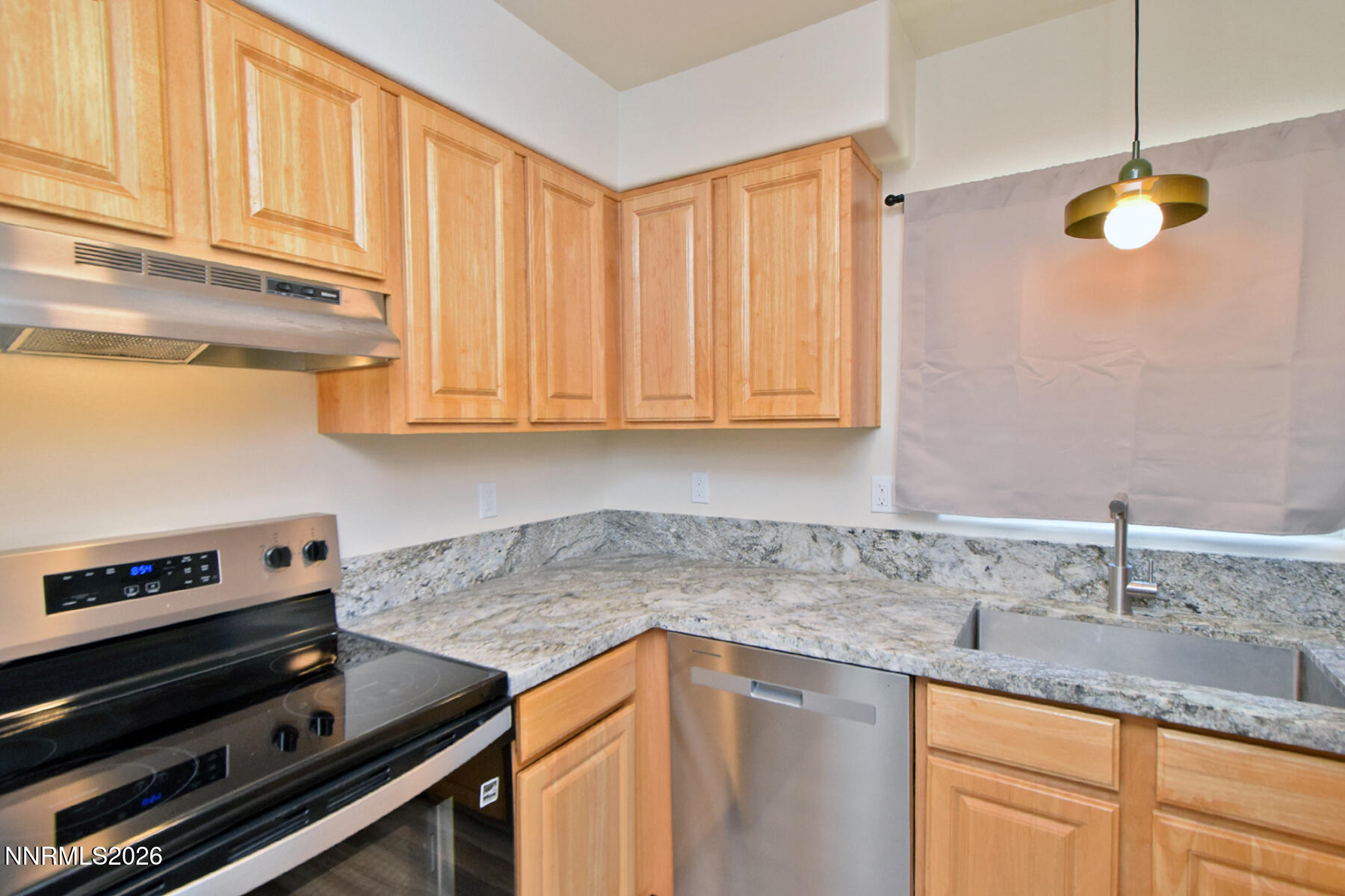 520 E Taylor Street Property Photo 4