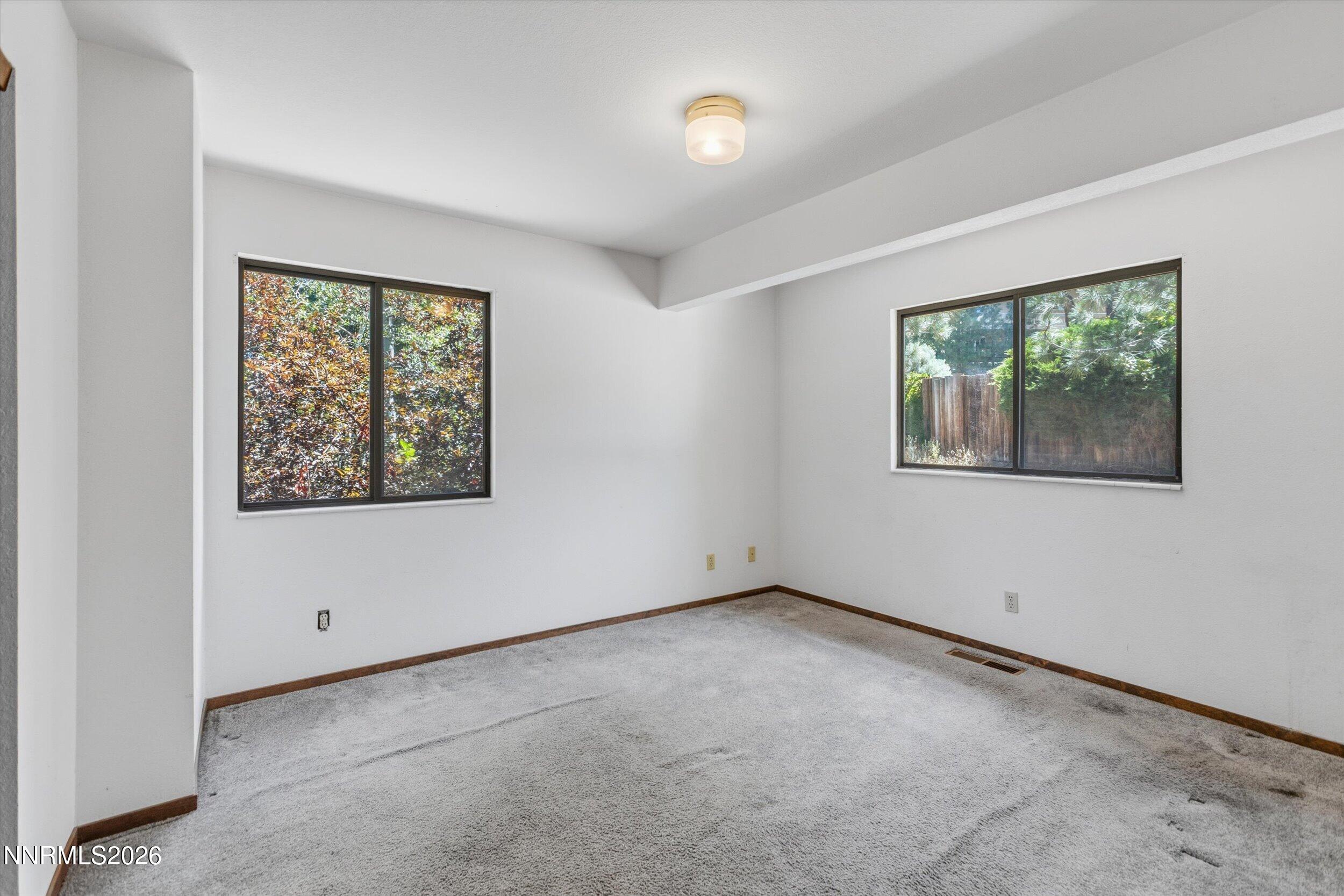 3684 Lakeview Road Property Photo 14