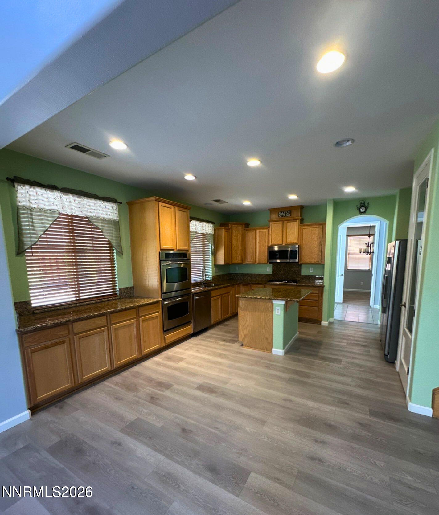 7255 Fox Wood Lane Property Photo 3