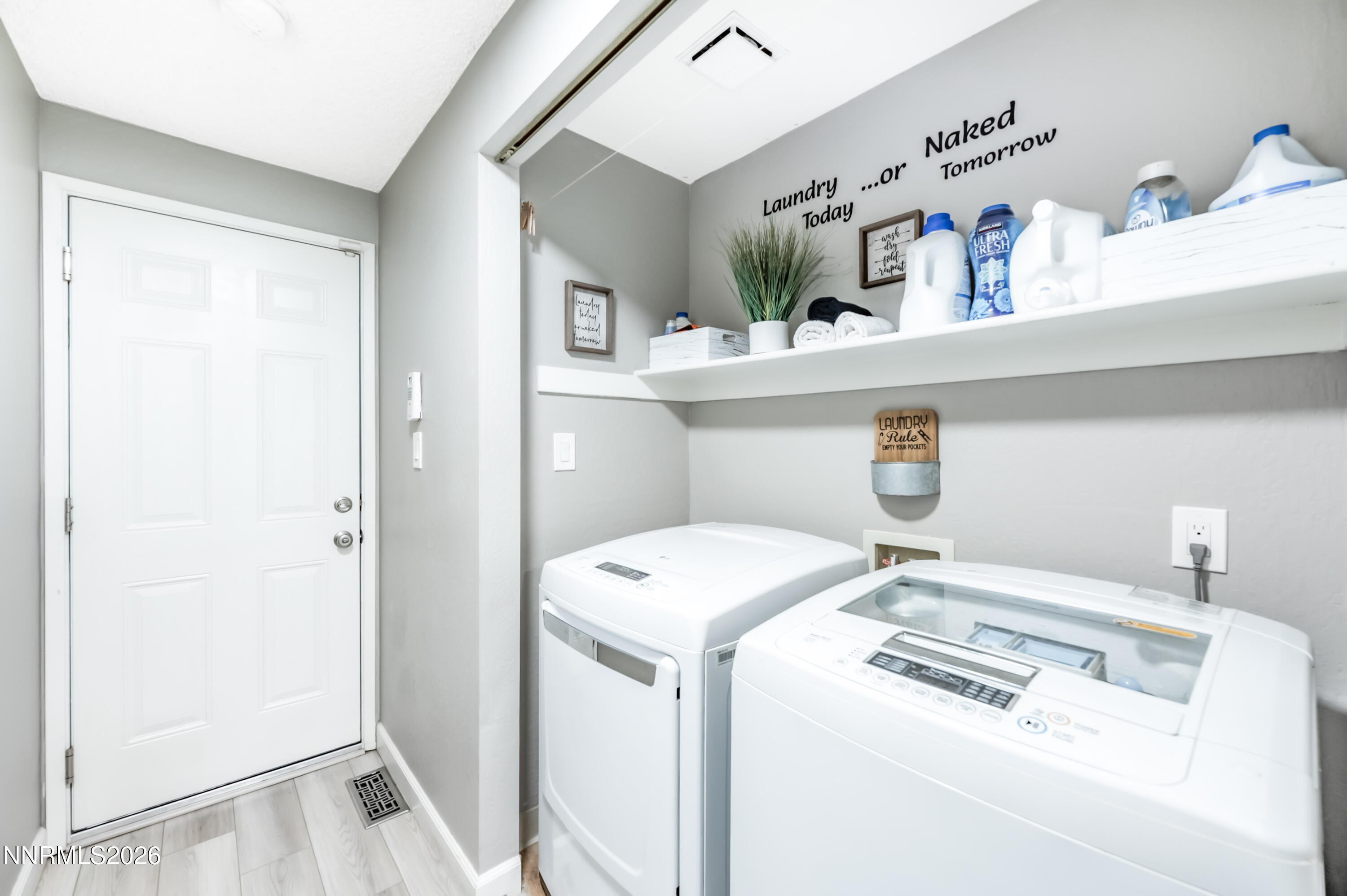 4319 Titan Court Property Photo 15