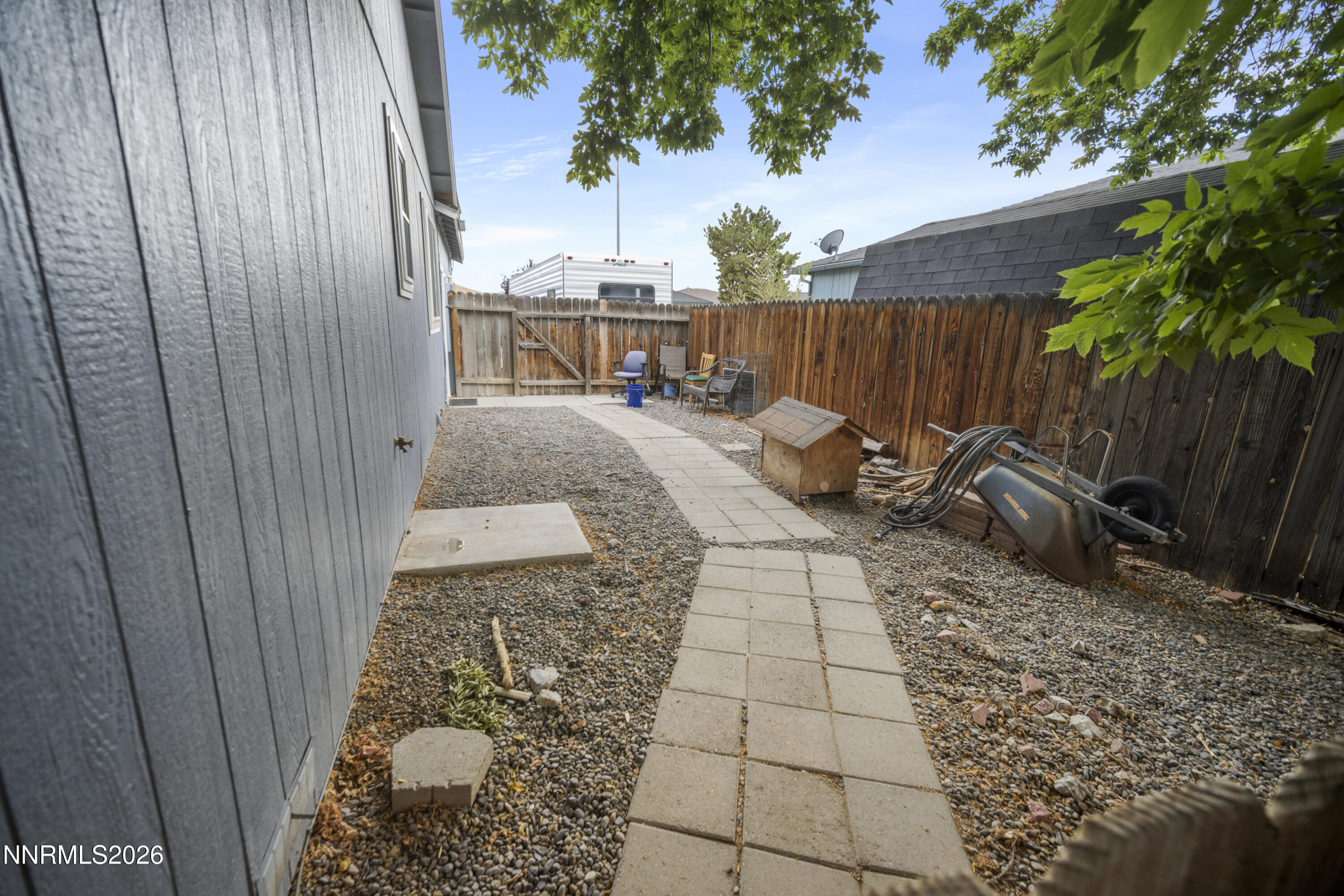 472 Nader Way Property Photo 10