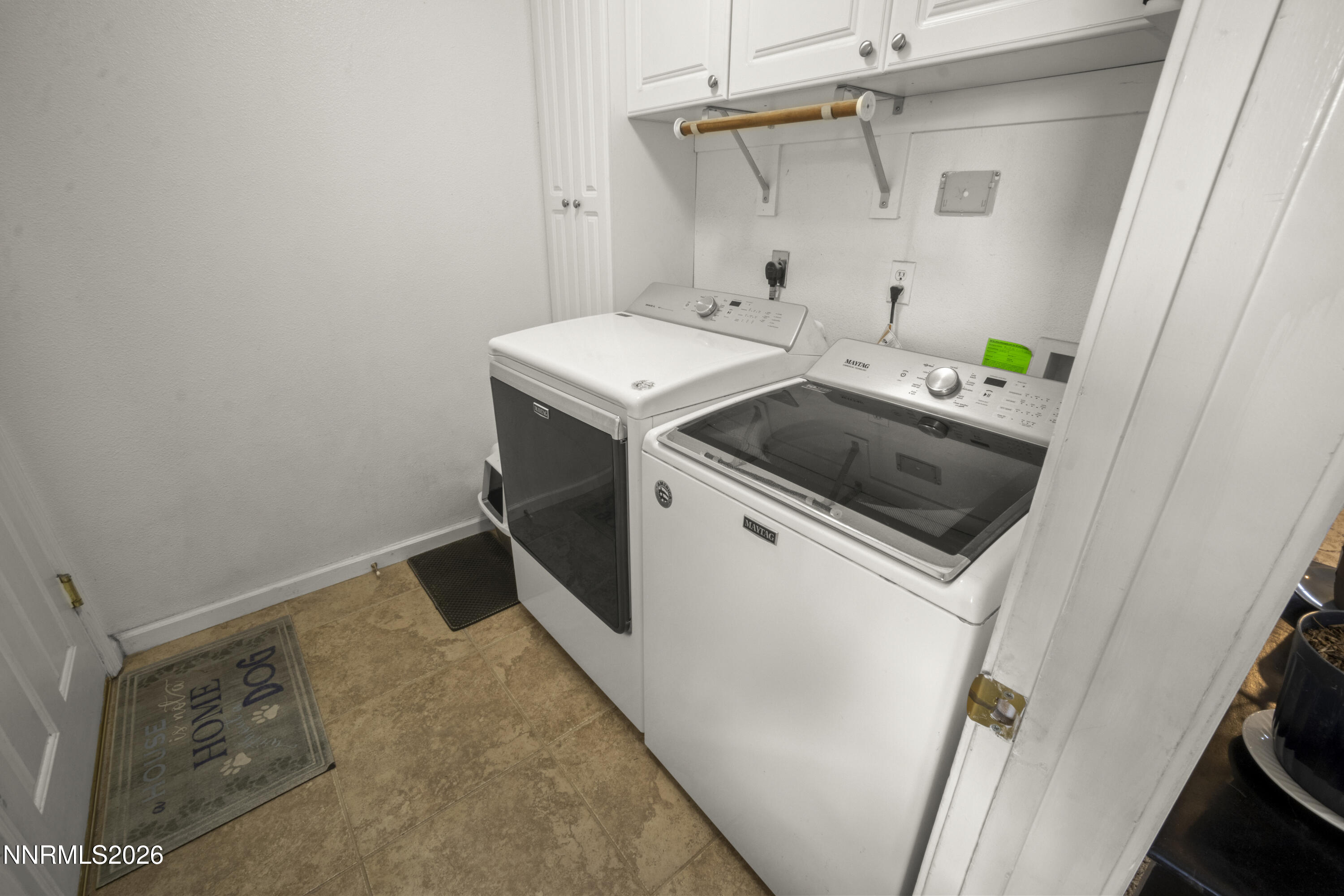 472 Nader Way Property Photo 27