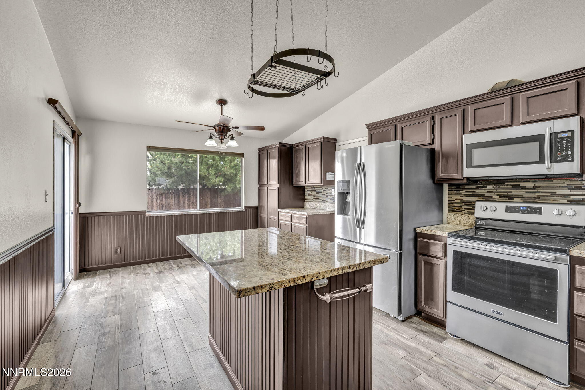 17575 Parrot Drive Property Photo 3