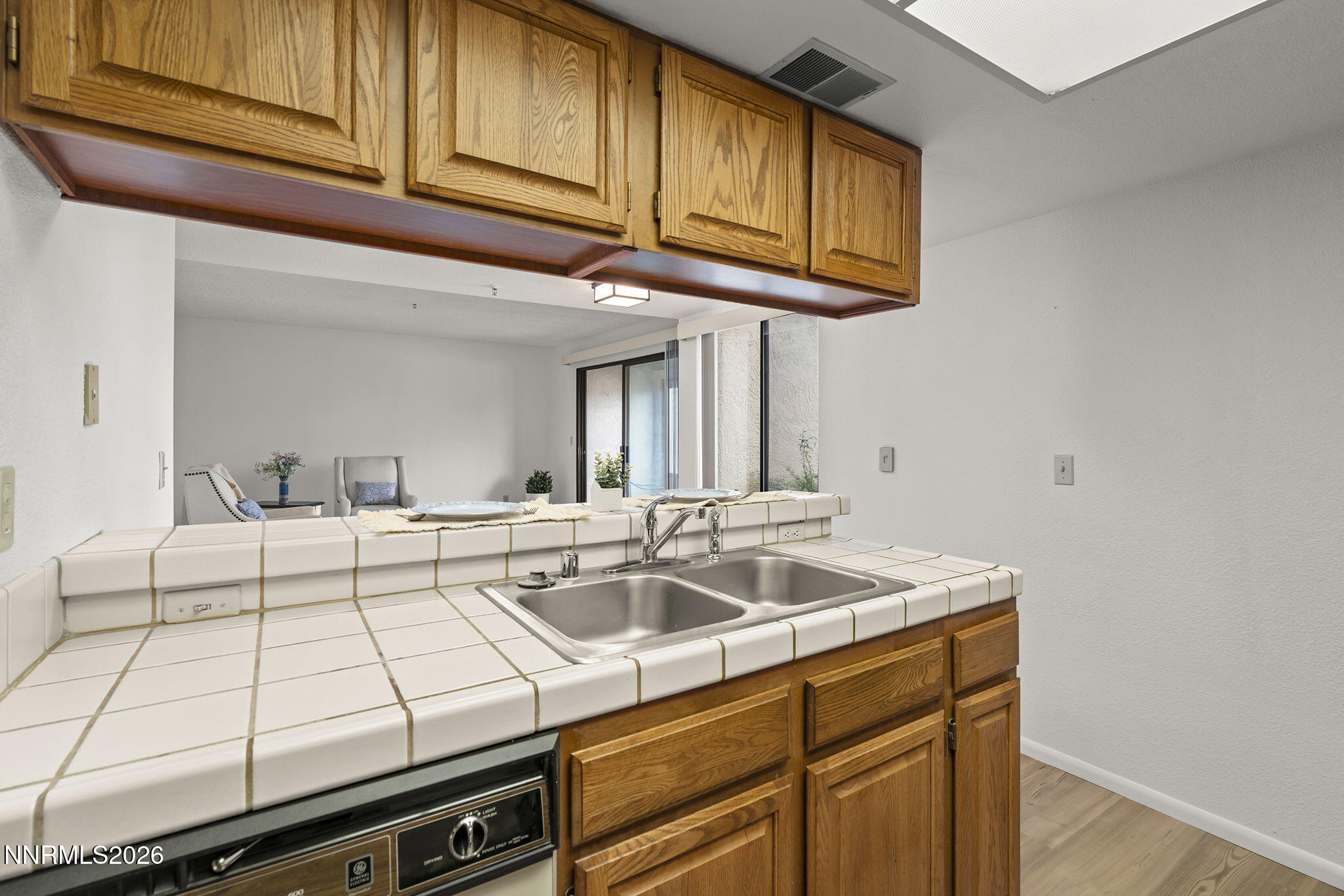 3095 Lakeside Drive 213 Property Photo 11