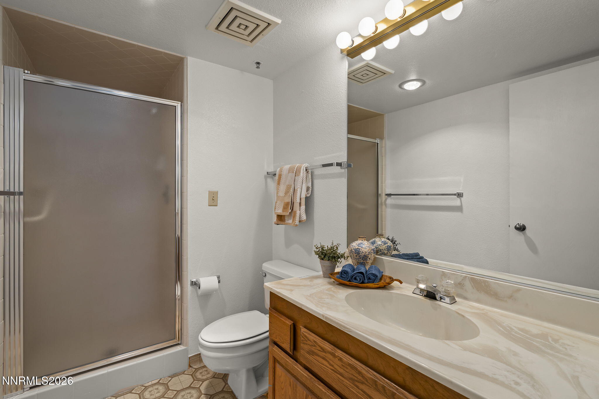 3095 Lakeside Drive 213 Property Photo 34
