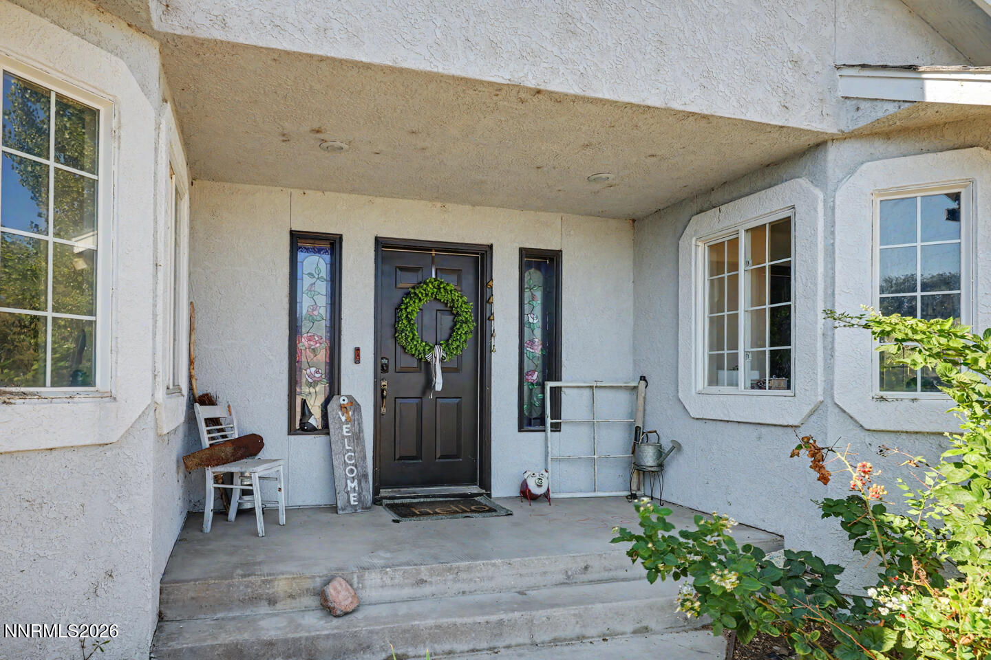 887 Ronald Way Property Photo 3