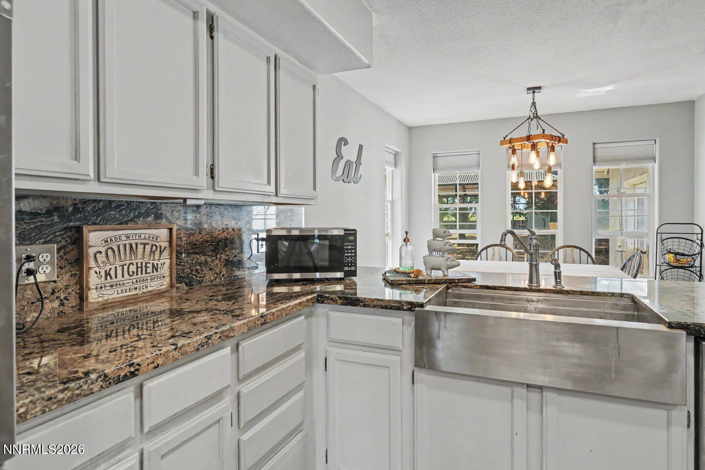 887 Ronald Way Property Photo 11