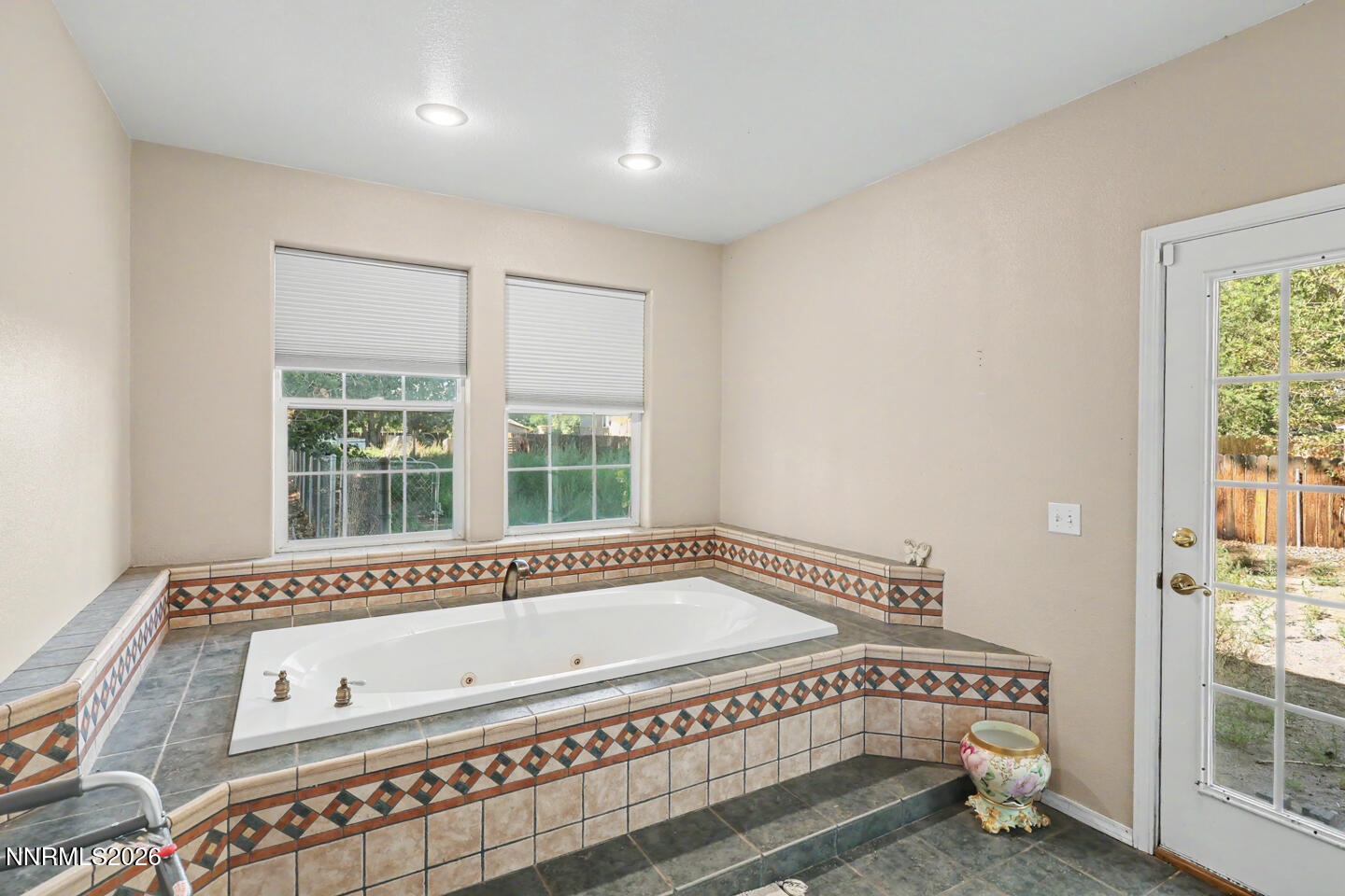887 Ronald Way Property Photo 23