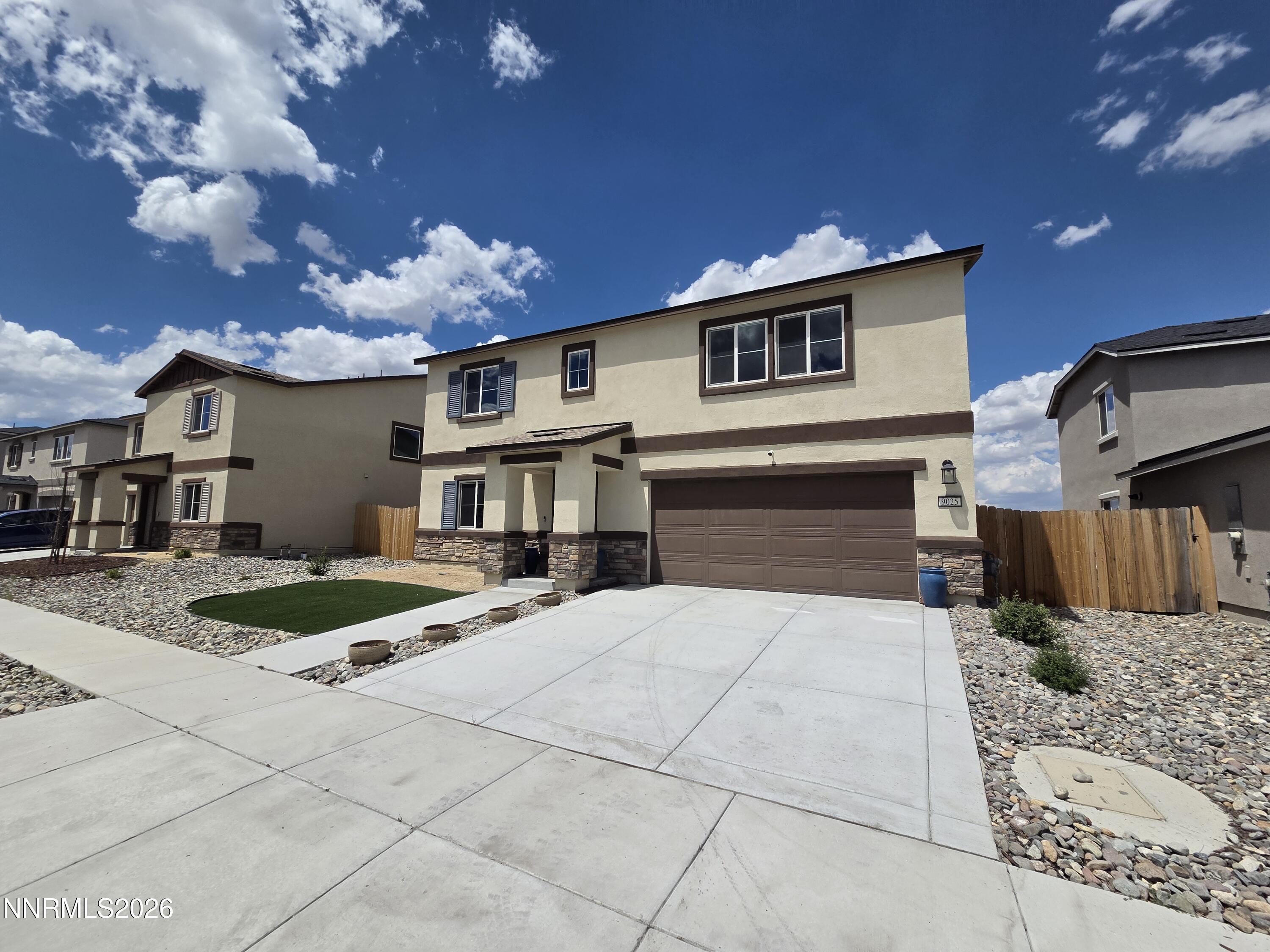 9025 Antelope Pass Drive Property Photo 2