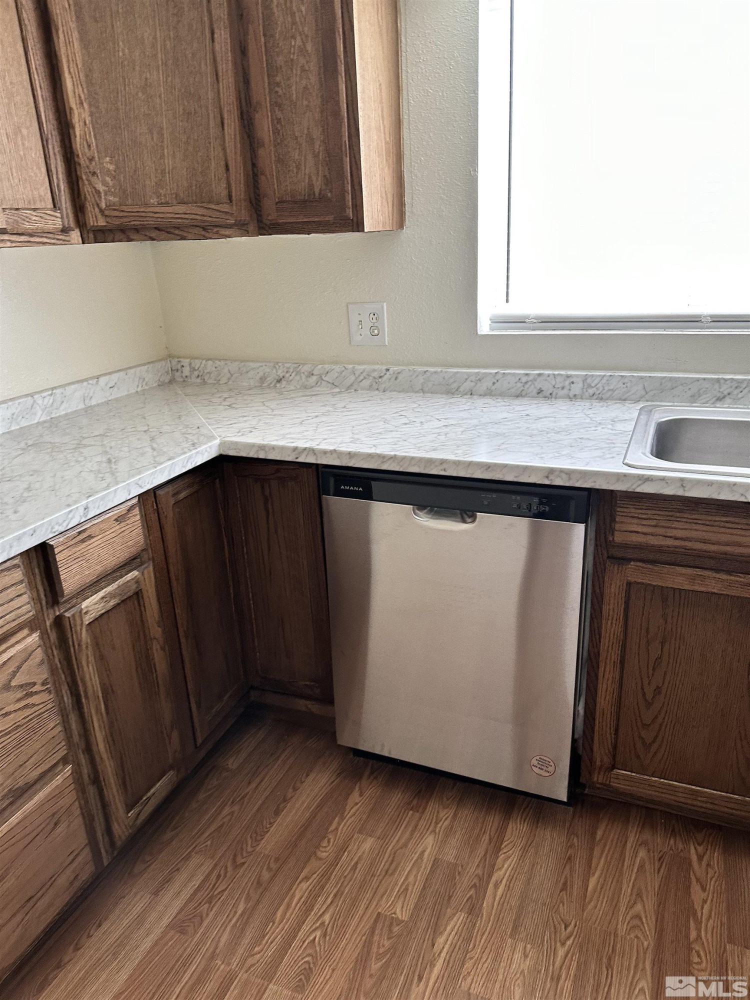 441 S Florence Avenue Property Photo 8