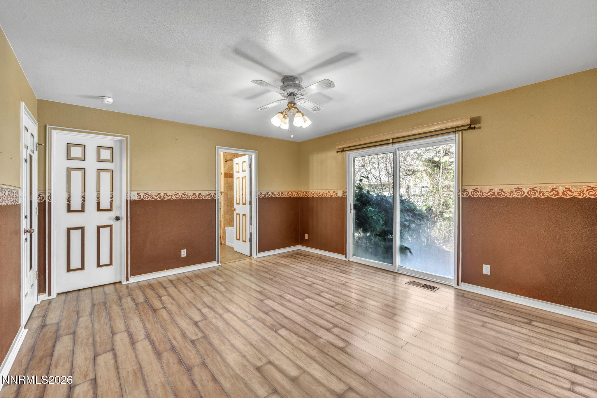 652 Silver Lace Boulevard Property Photo 14