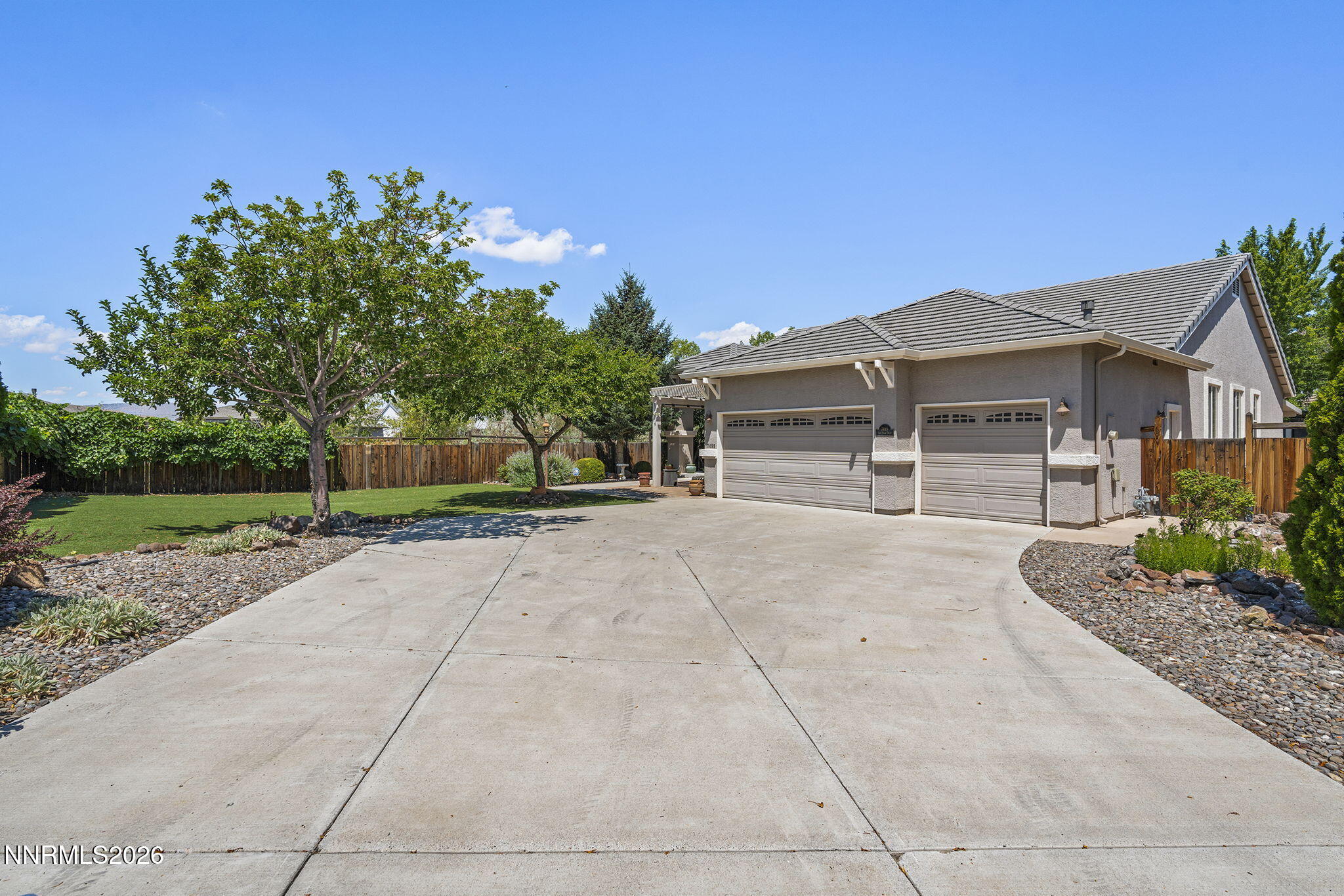 7495 Ash Peak Drive Property Photo 1