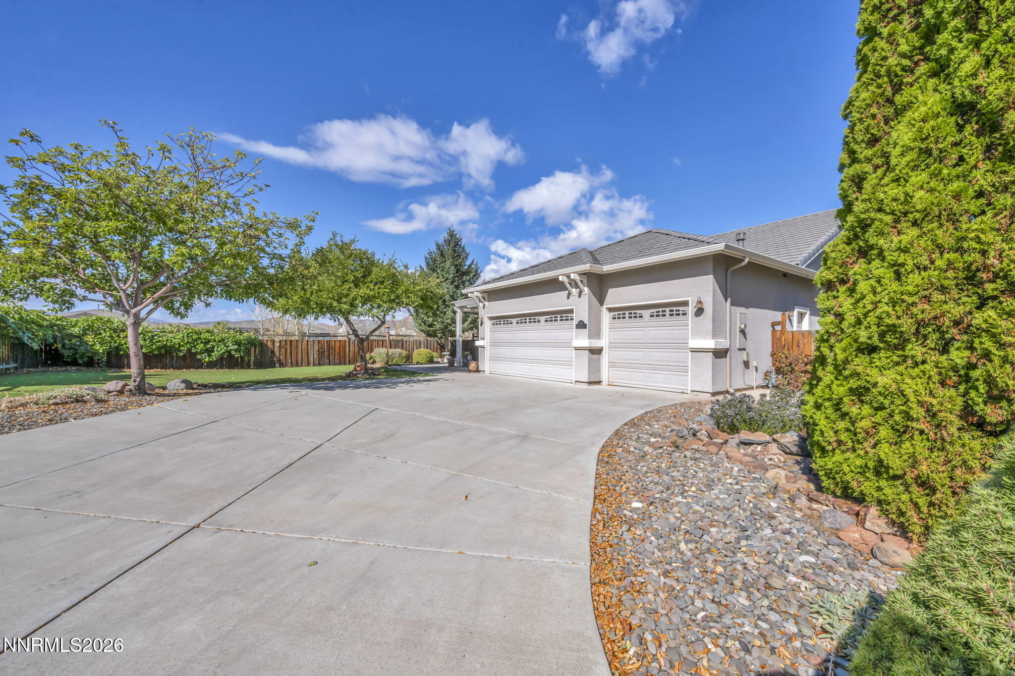 7495 Ash Peak Drive Property Photo 3