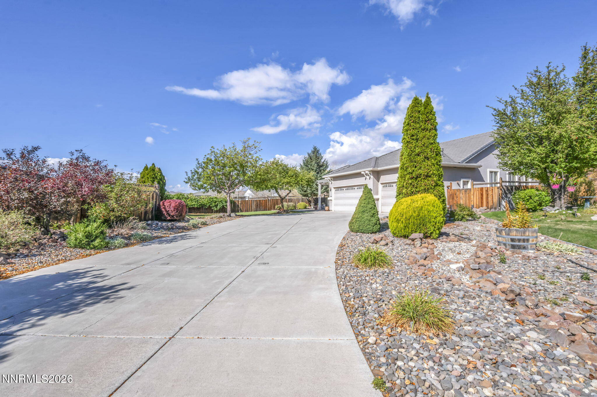 7495 Ash Peak Drive Property Photo 4