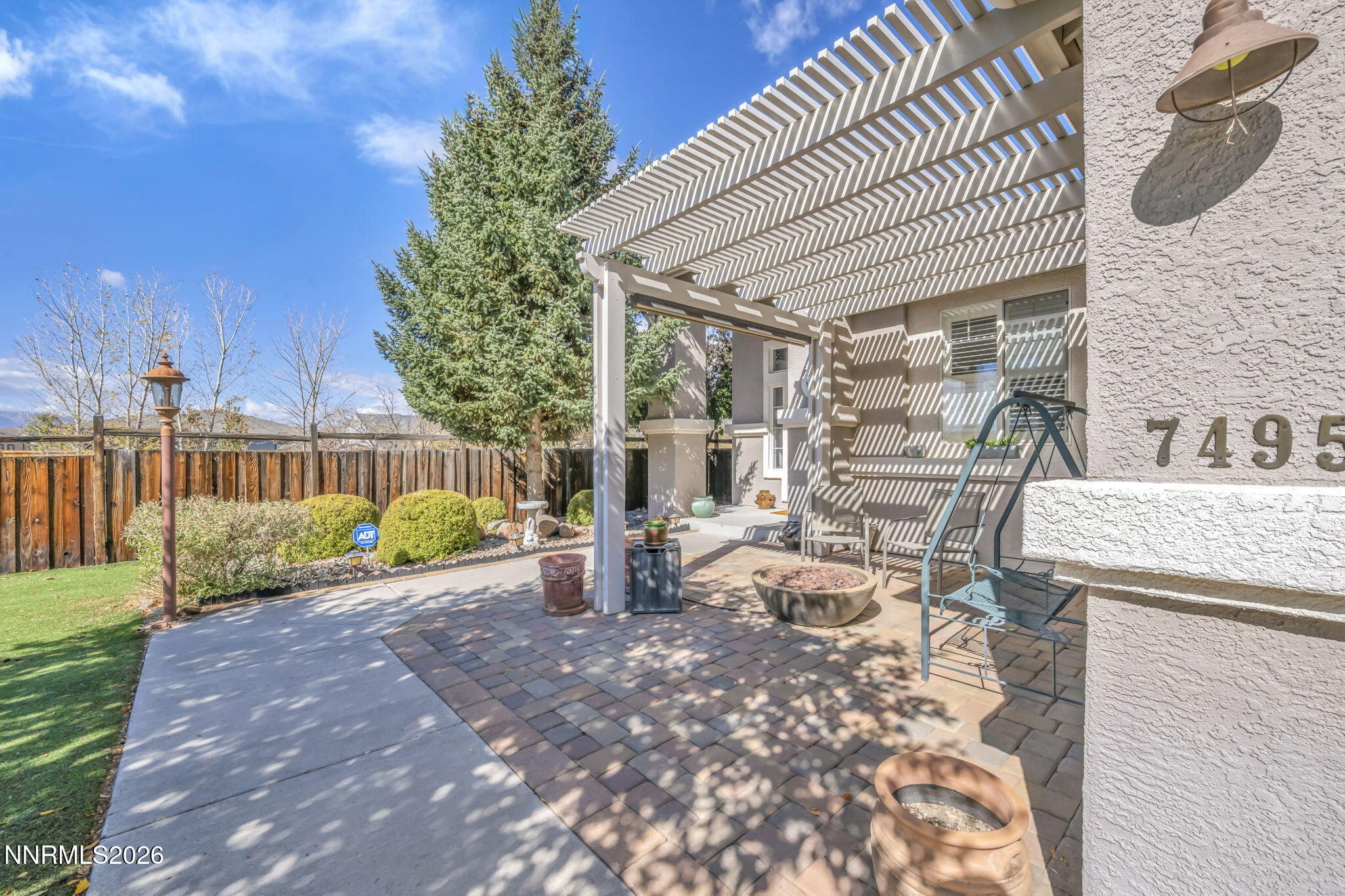 7495 Ash Peak Drive Property Photo 6