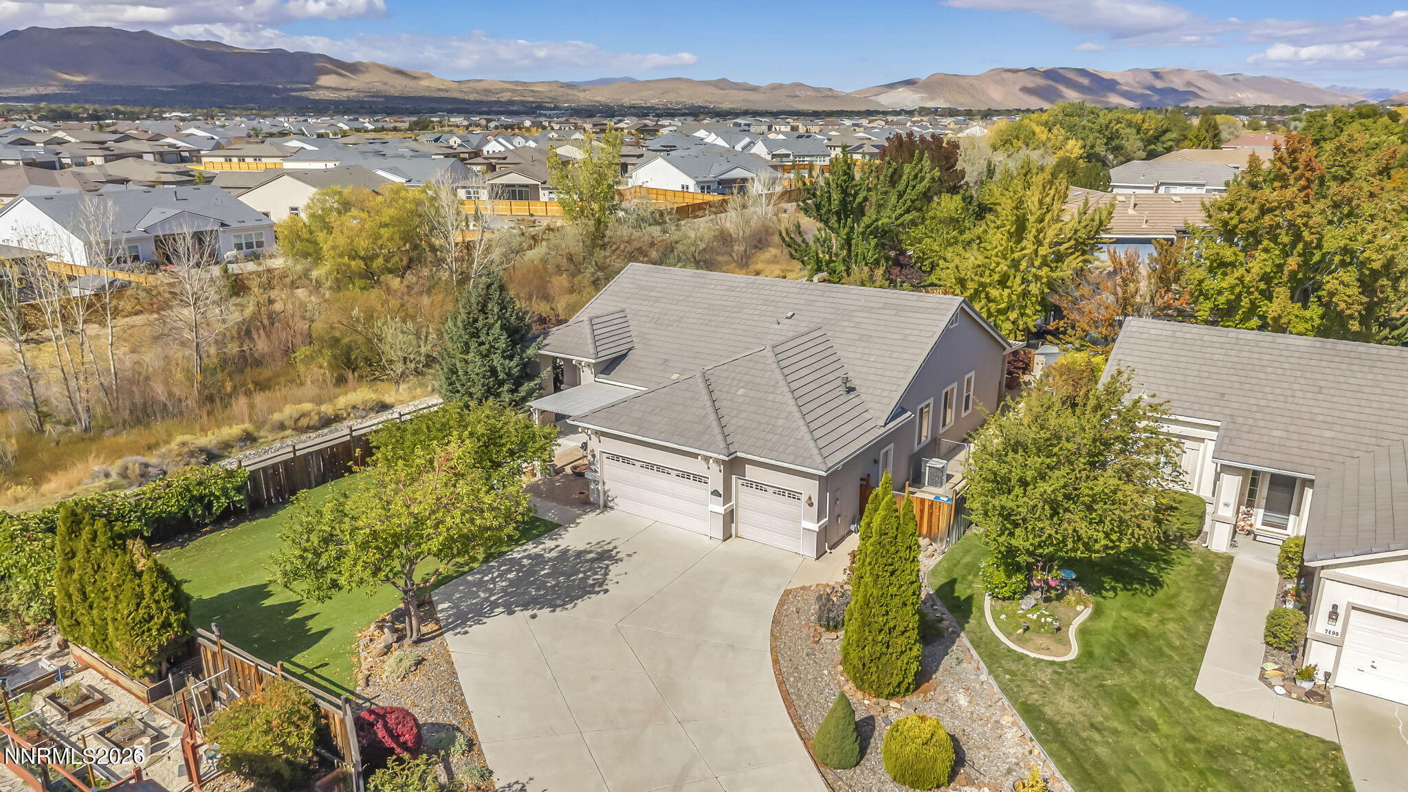 7495 Ash Peak Drive Property Photo 32