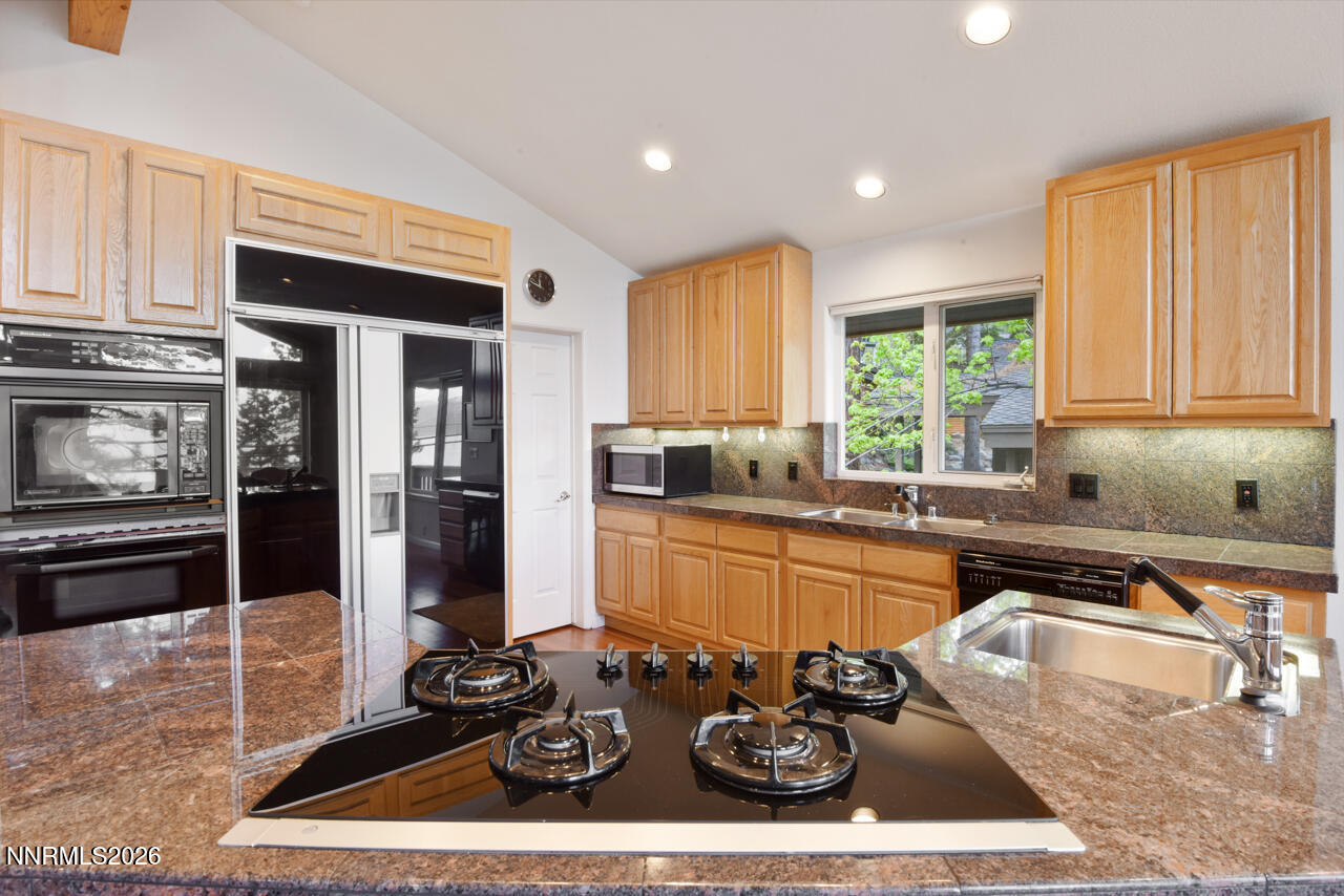 101 Red Cedar Drive # 23-a Property Photo 15
