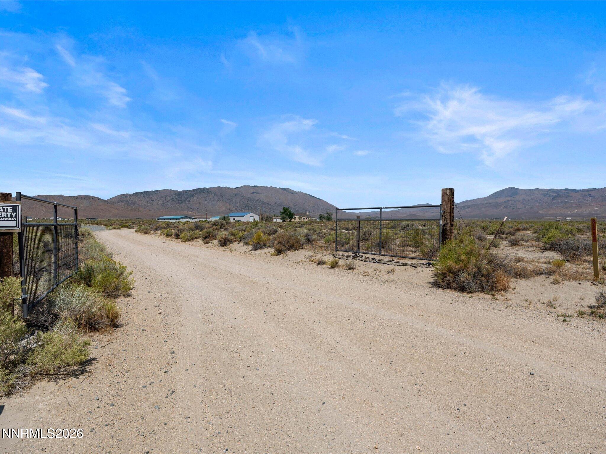 5200 Range Land Road Property Photo 9