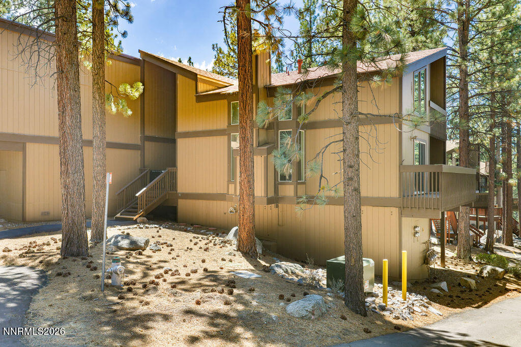 31 Chalet Court Property Photo 33