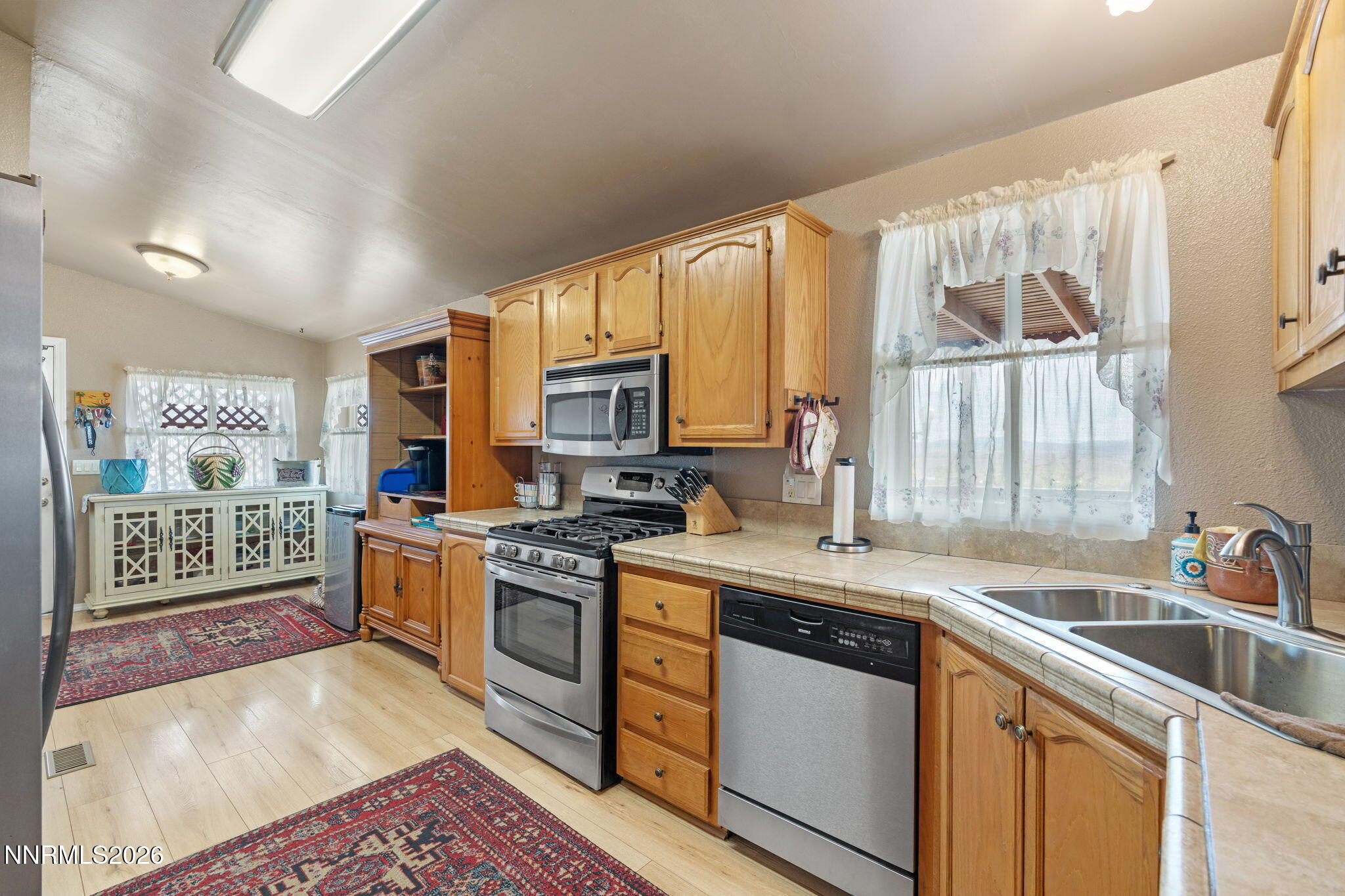 4790 Skyline Drive Property Photo 12