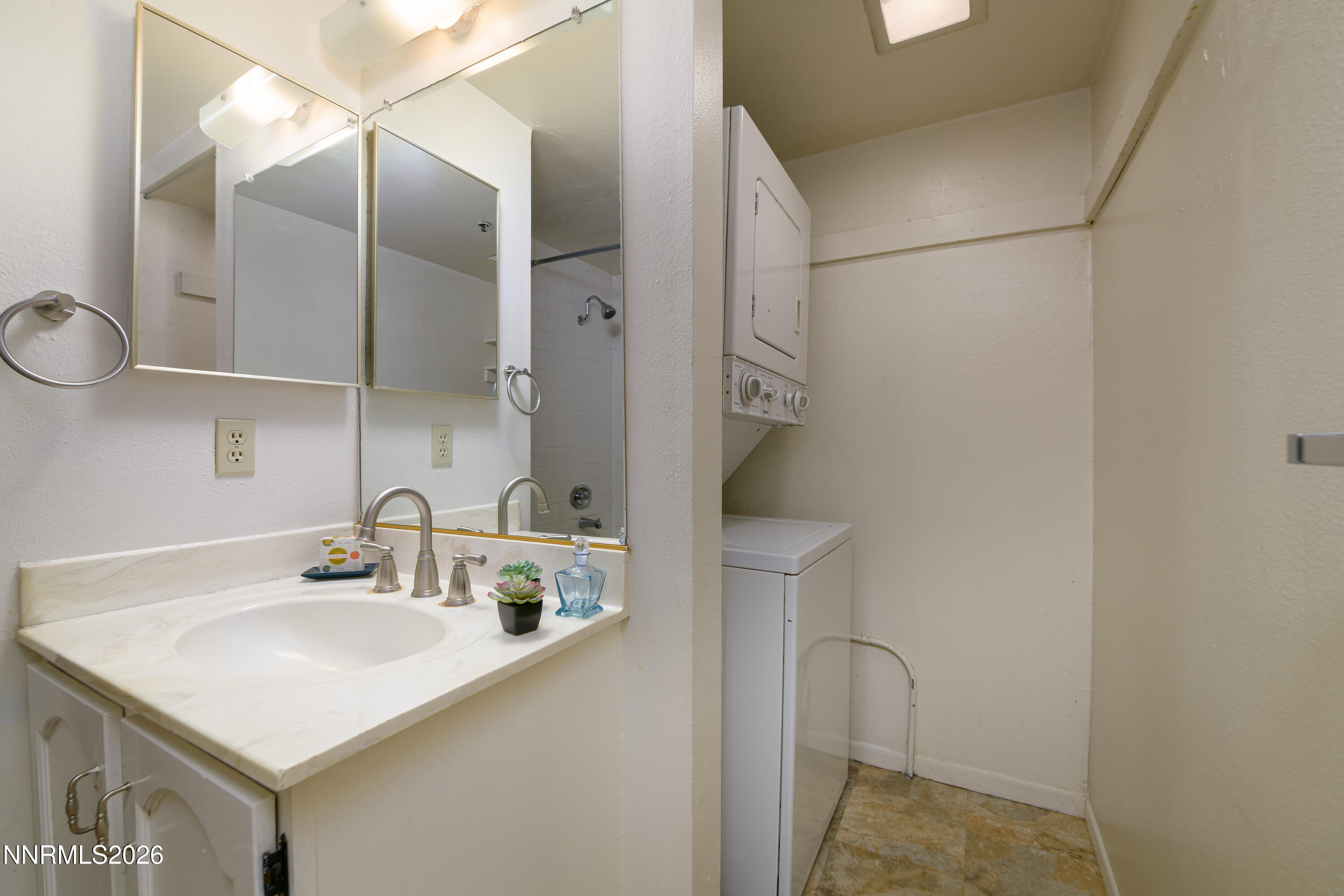 759 Boulder Court G Property Photo 11