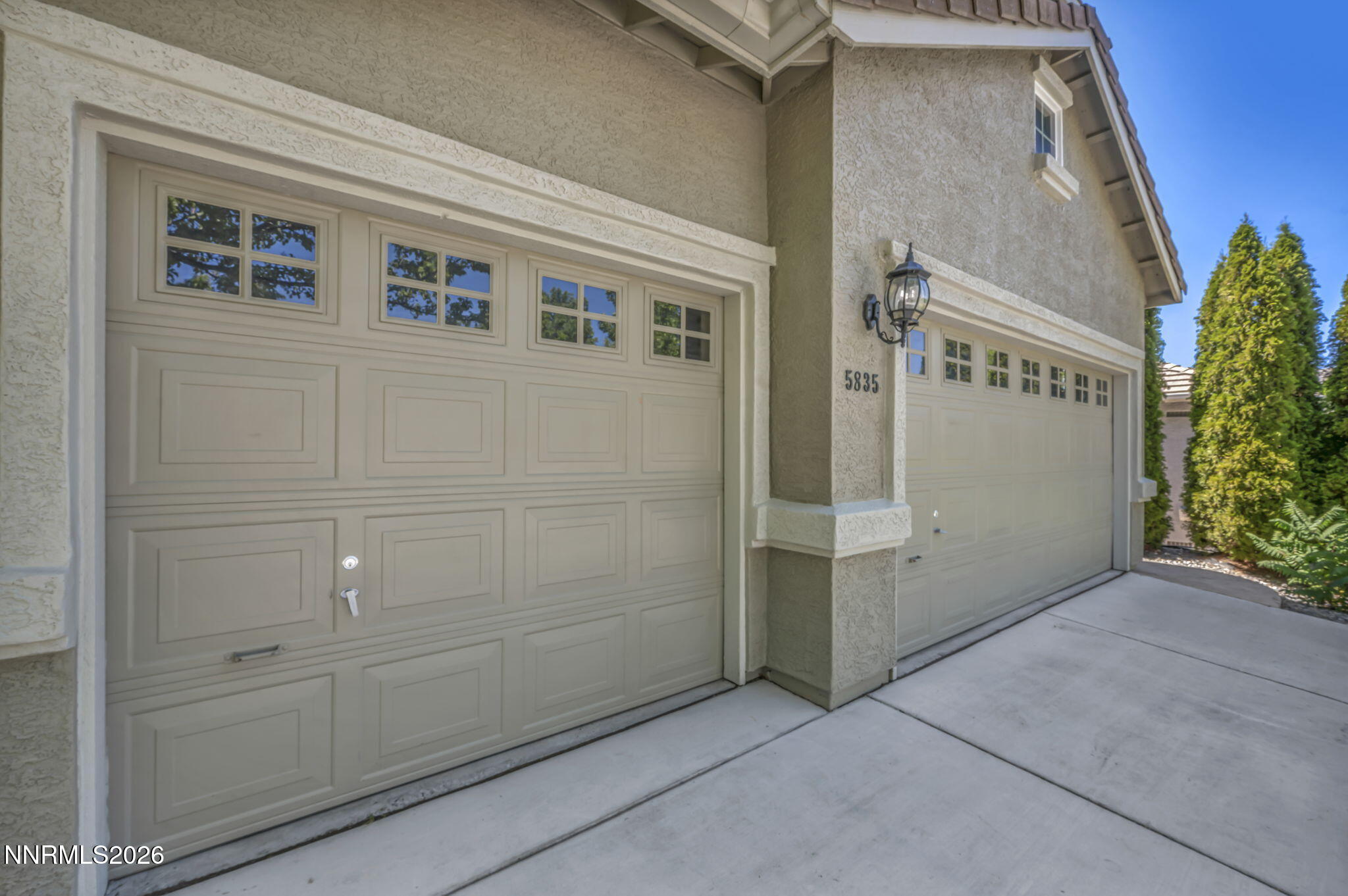 5835 Ingleston Drive Property Photo 5