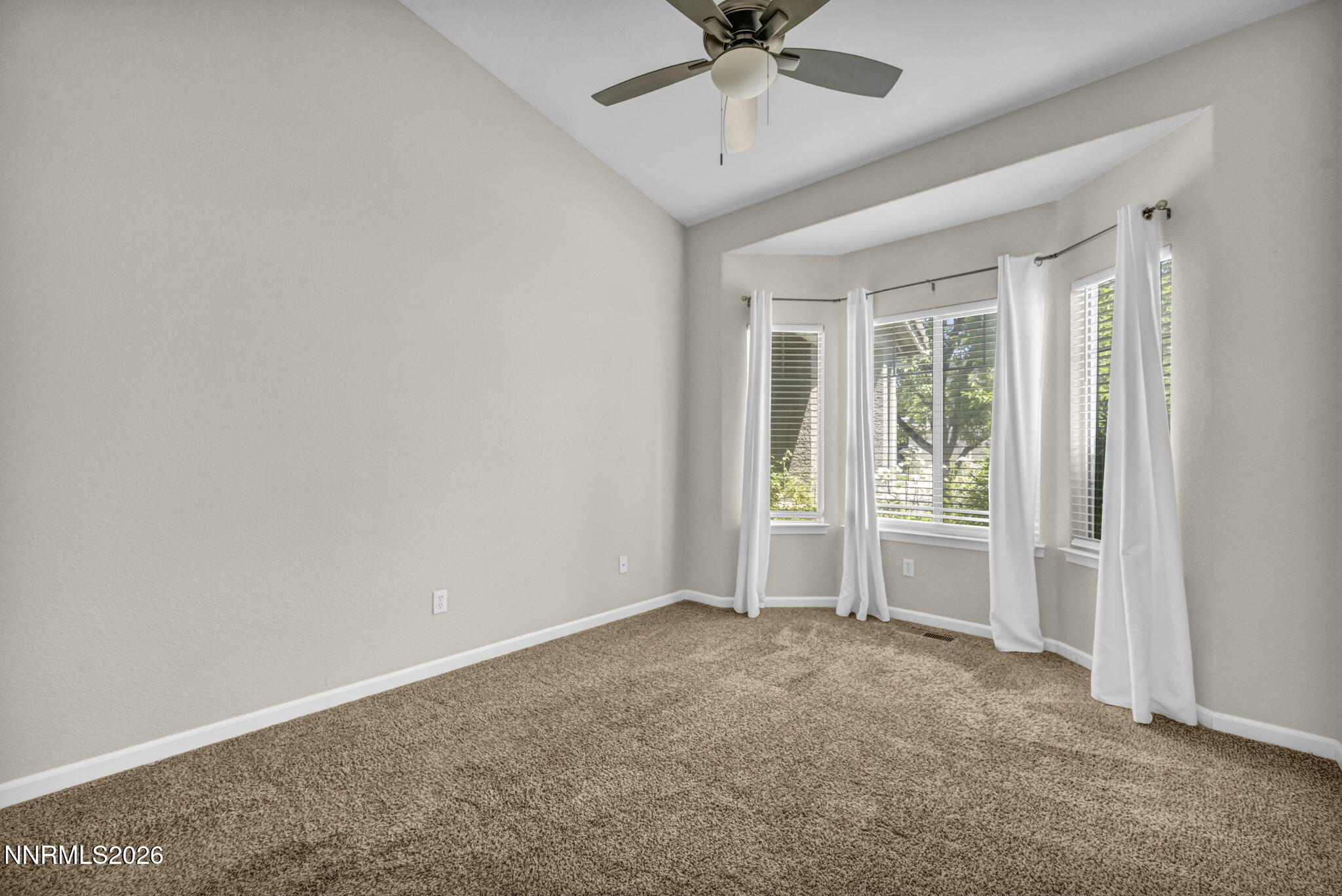 5835 Ingleston Drive Property Photo 11
