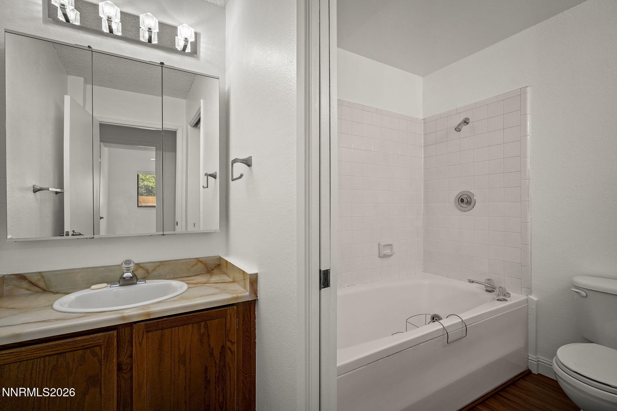 8820 Dixon Lane Property Photo 13
