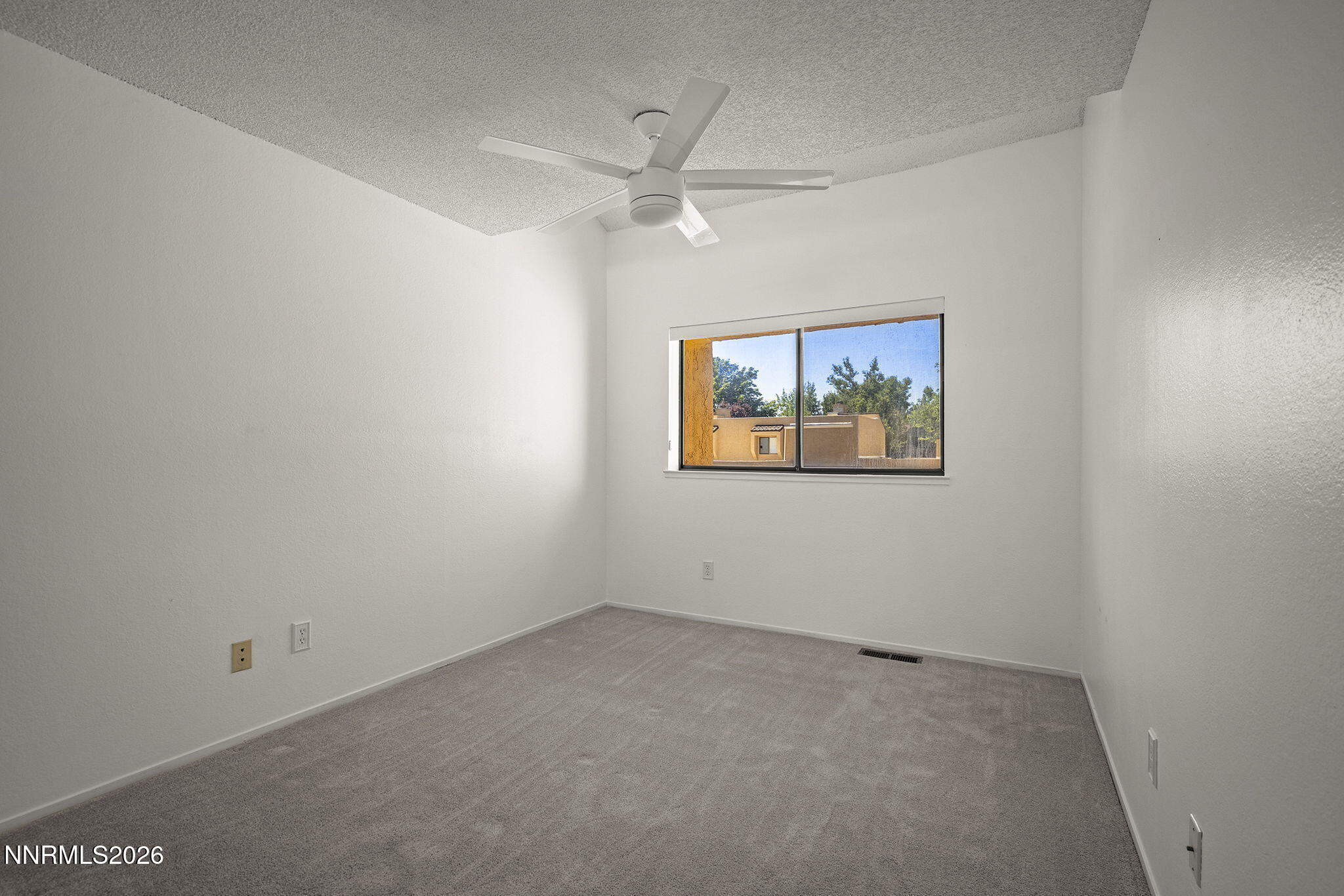 8820 Dixon Lane Property Photo 14