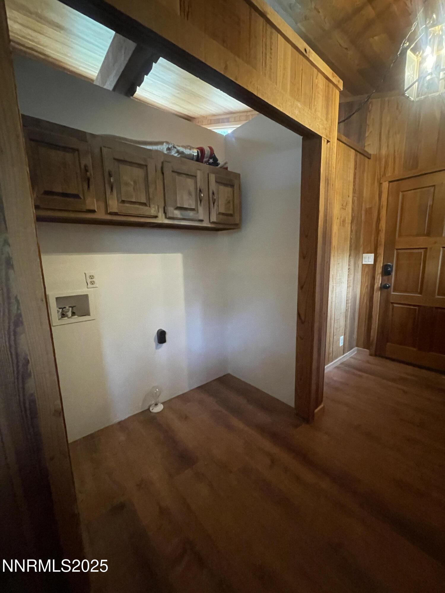 993 E Side Avenue Property Photo 31