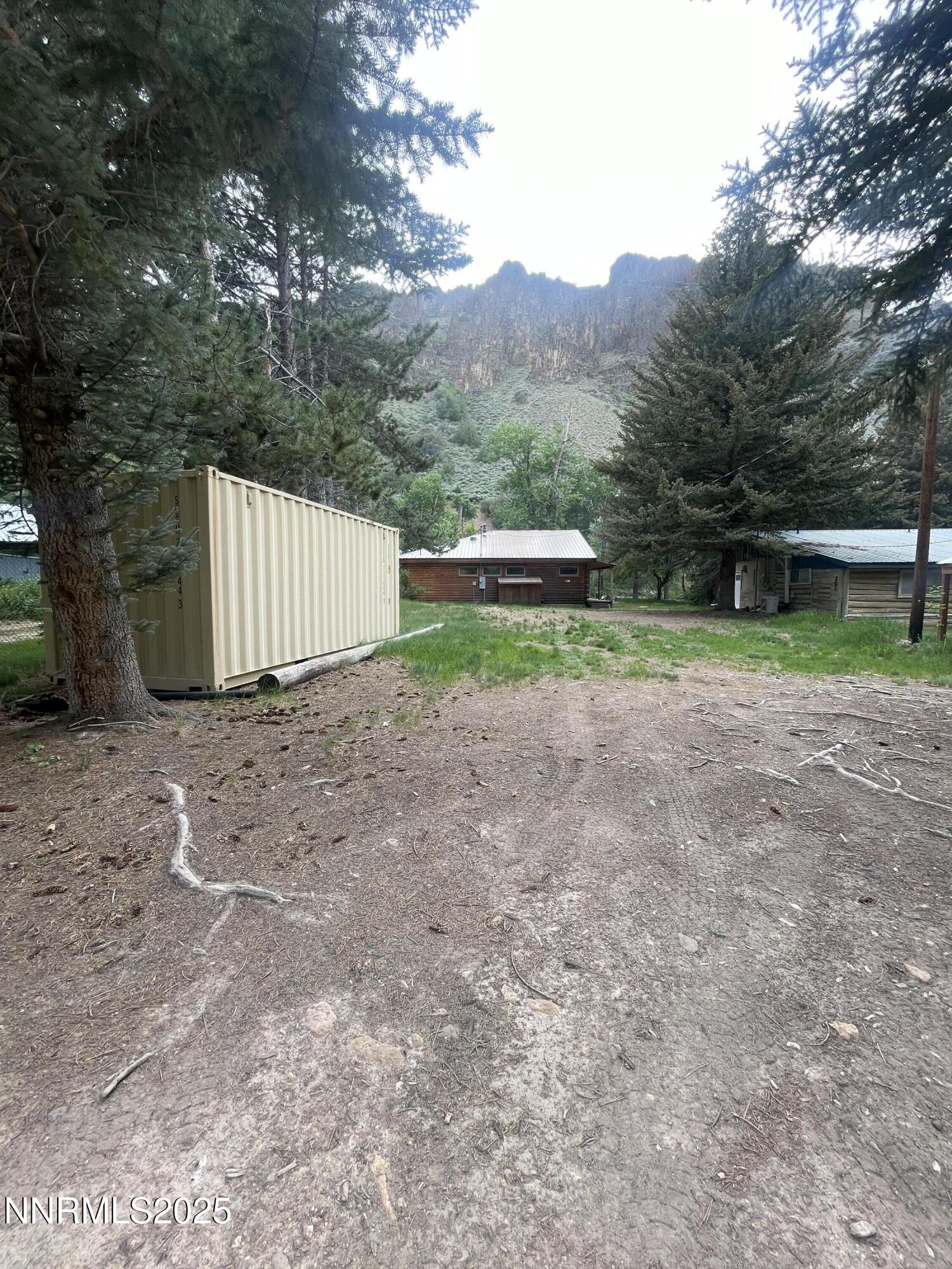 993 E Side Avenue Property Photo 36