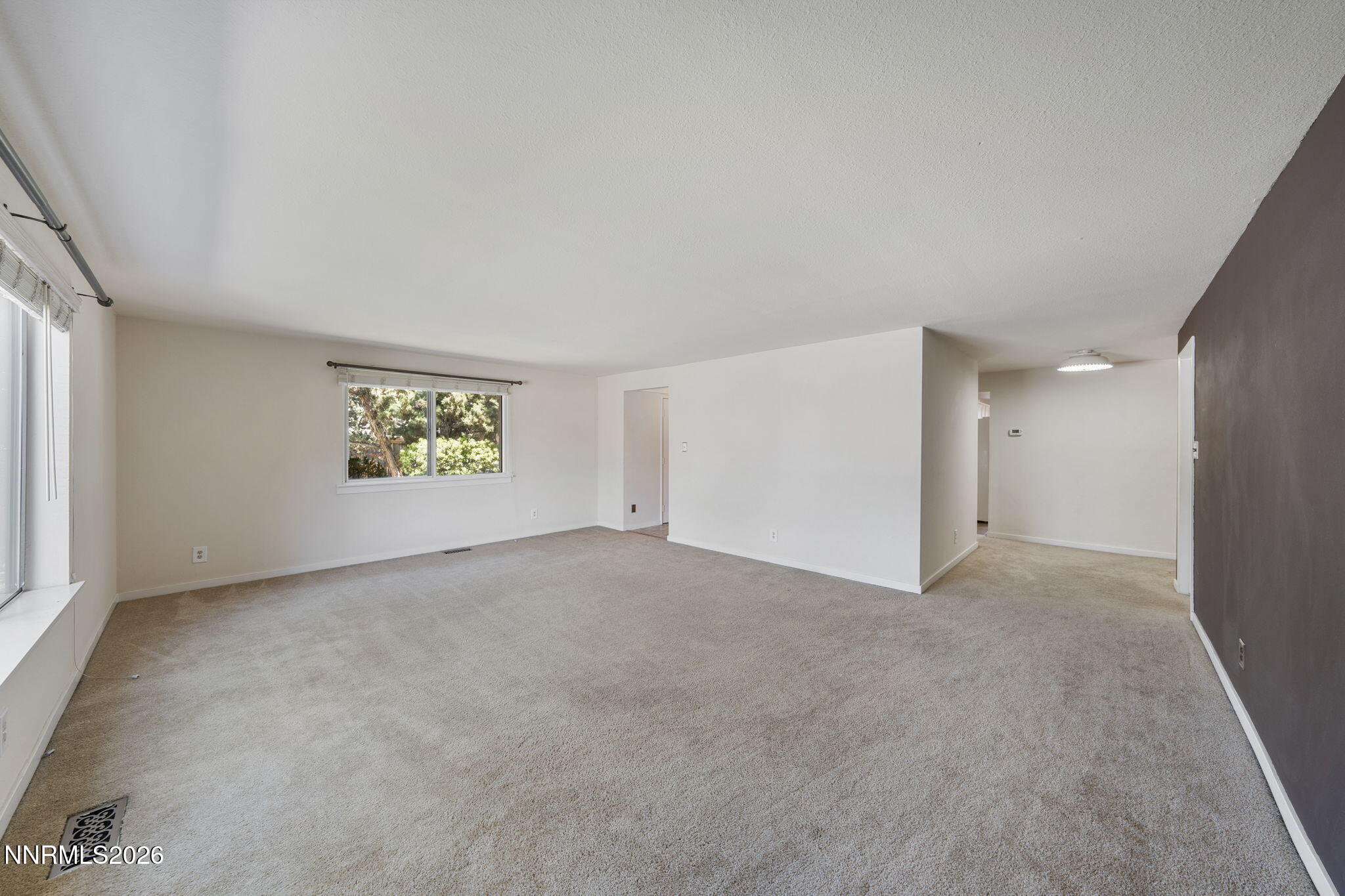 1945 Lakeside Drive Property Photo 11