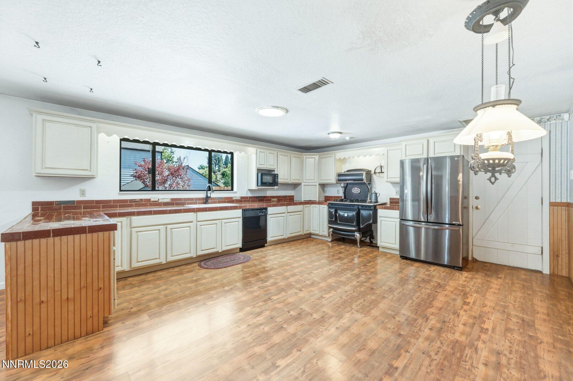 1360 Clough Road Property Photo 21