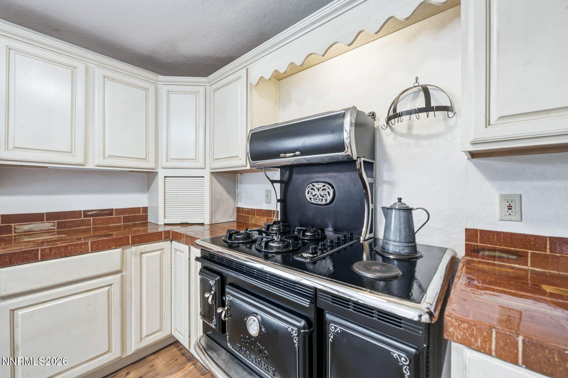 1360 Clough Road Property Photo 22