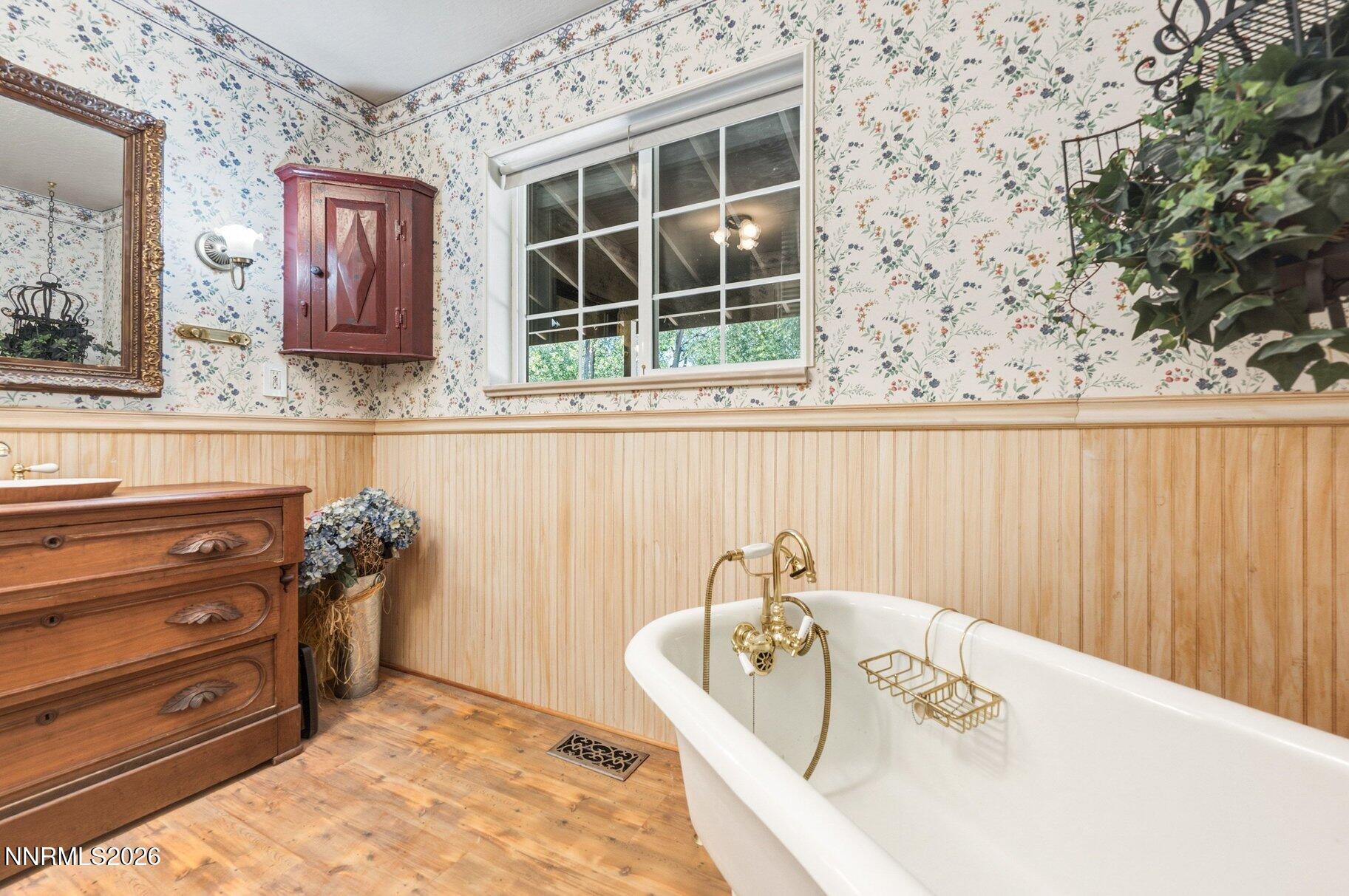 1360 Clough Road Property Photo 29