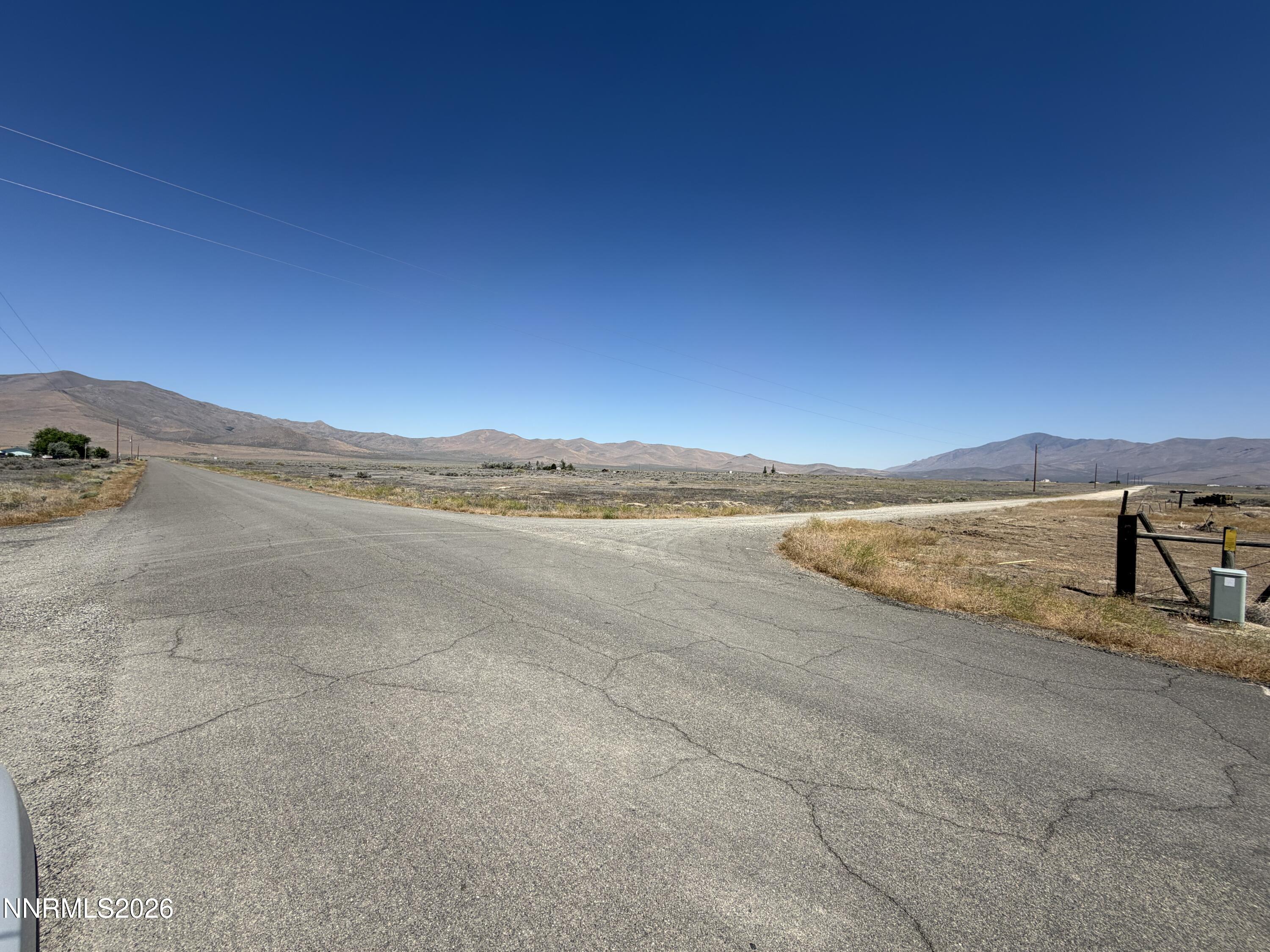 15 Paradise Ranchos Rd Drive Property Photo 8