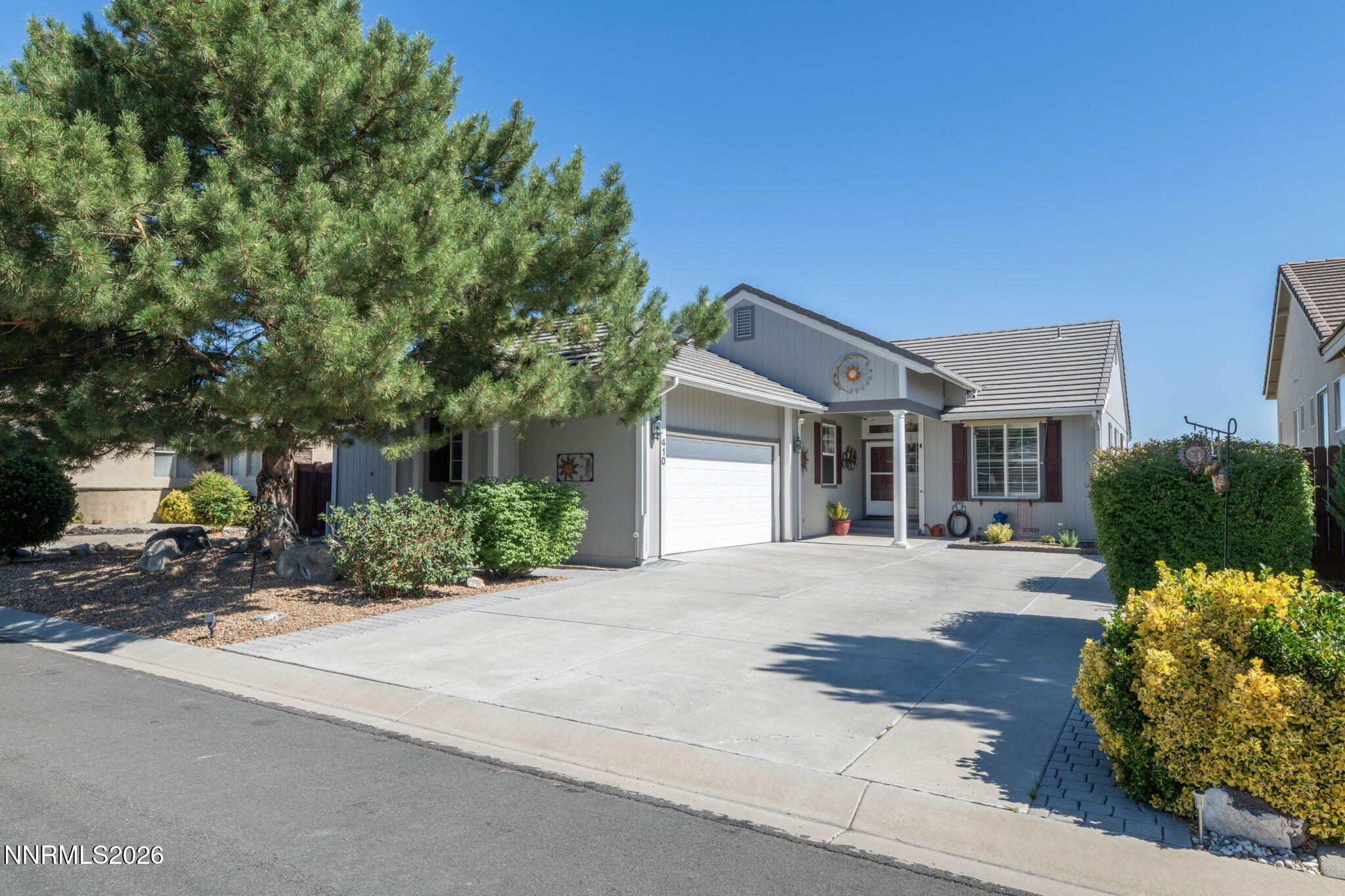 410 La Costa Circle Property Photo 1