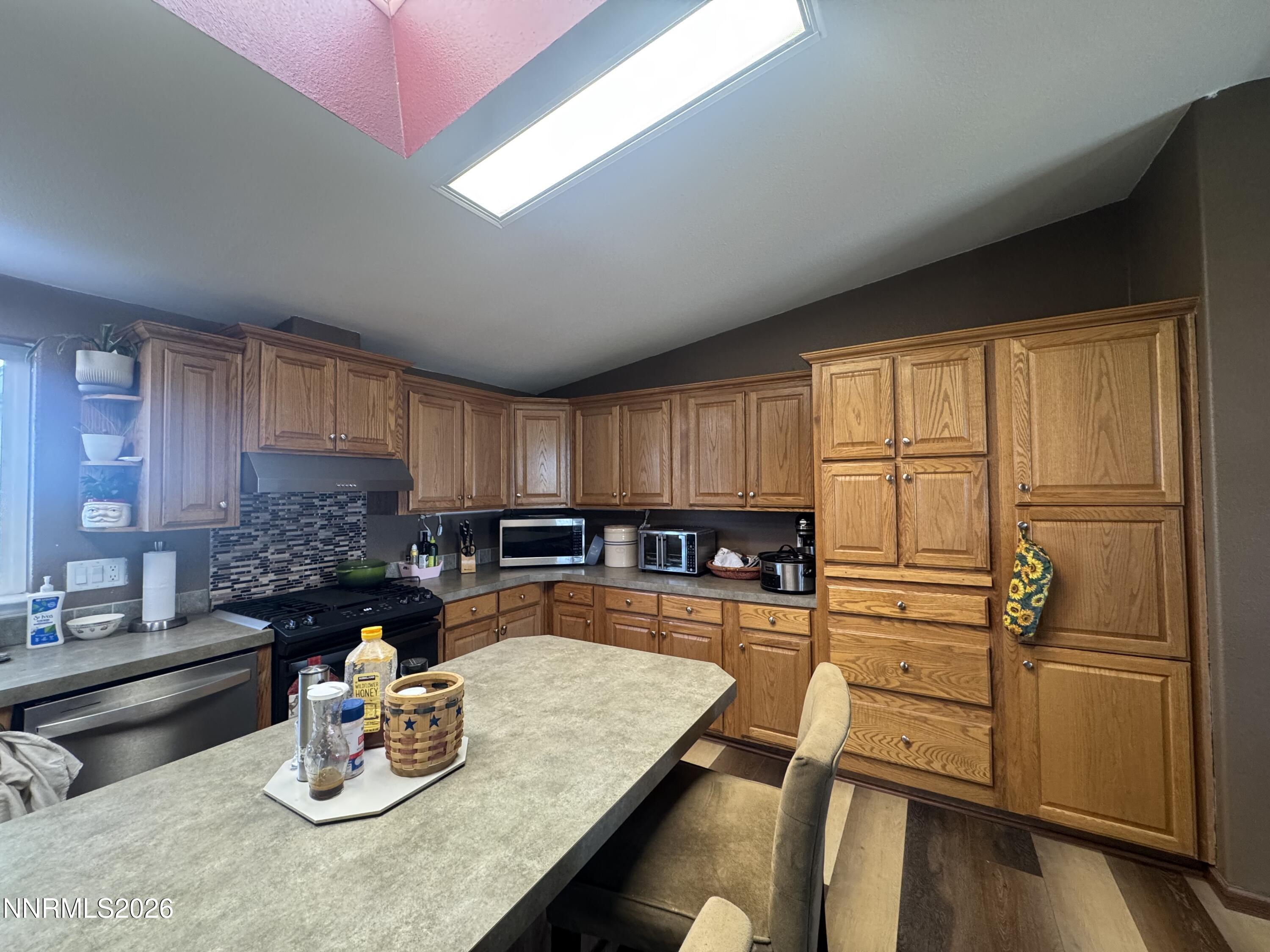 6262 Lakeview Drive Property Photo 10