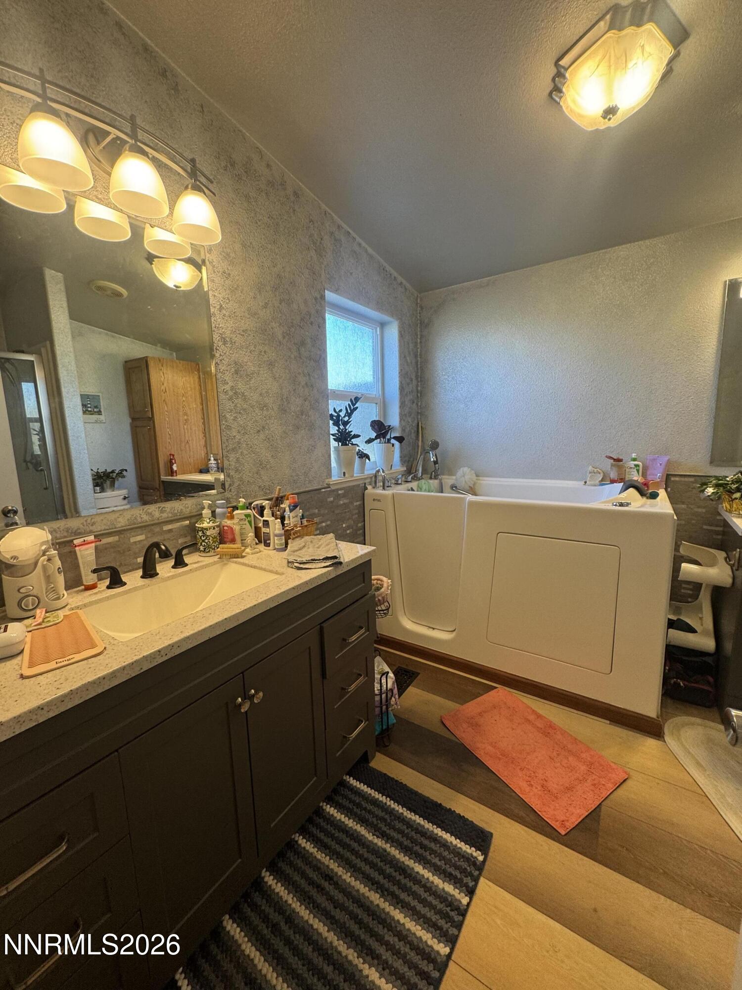 6262 Lakeview Drive Property Photo 15