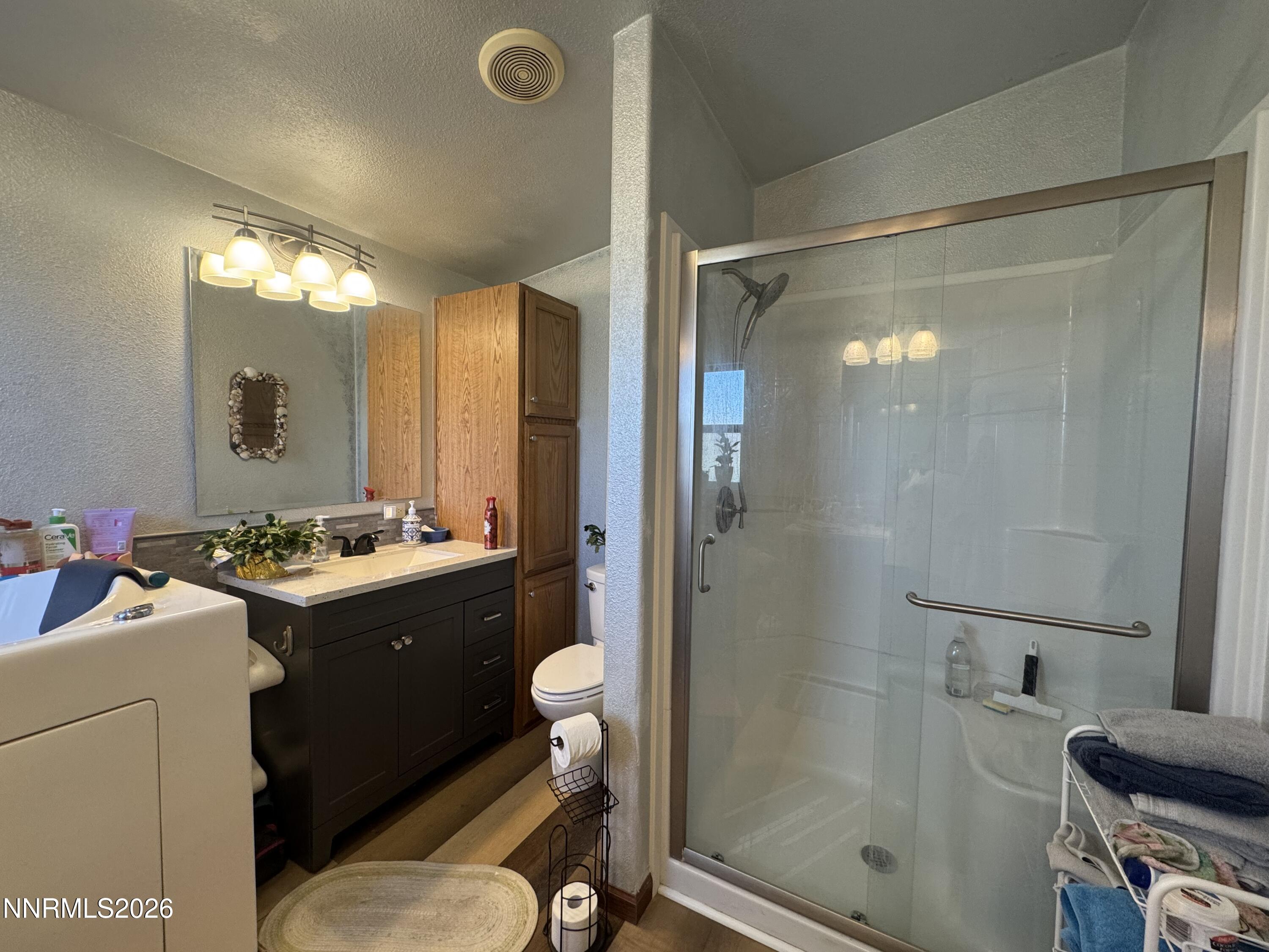6262 Lakeview Drive Property Photo 17