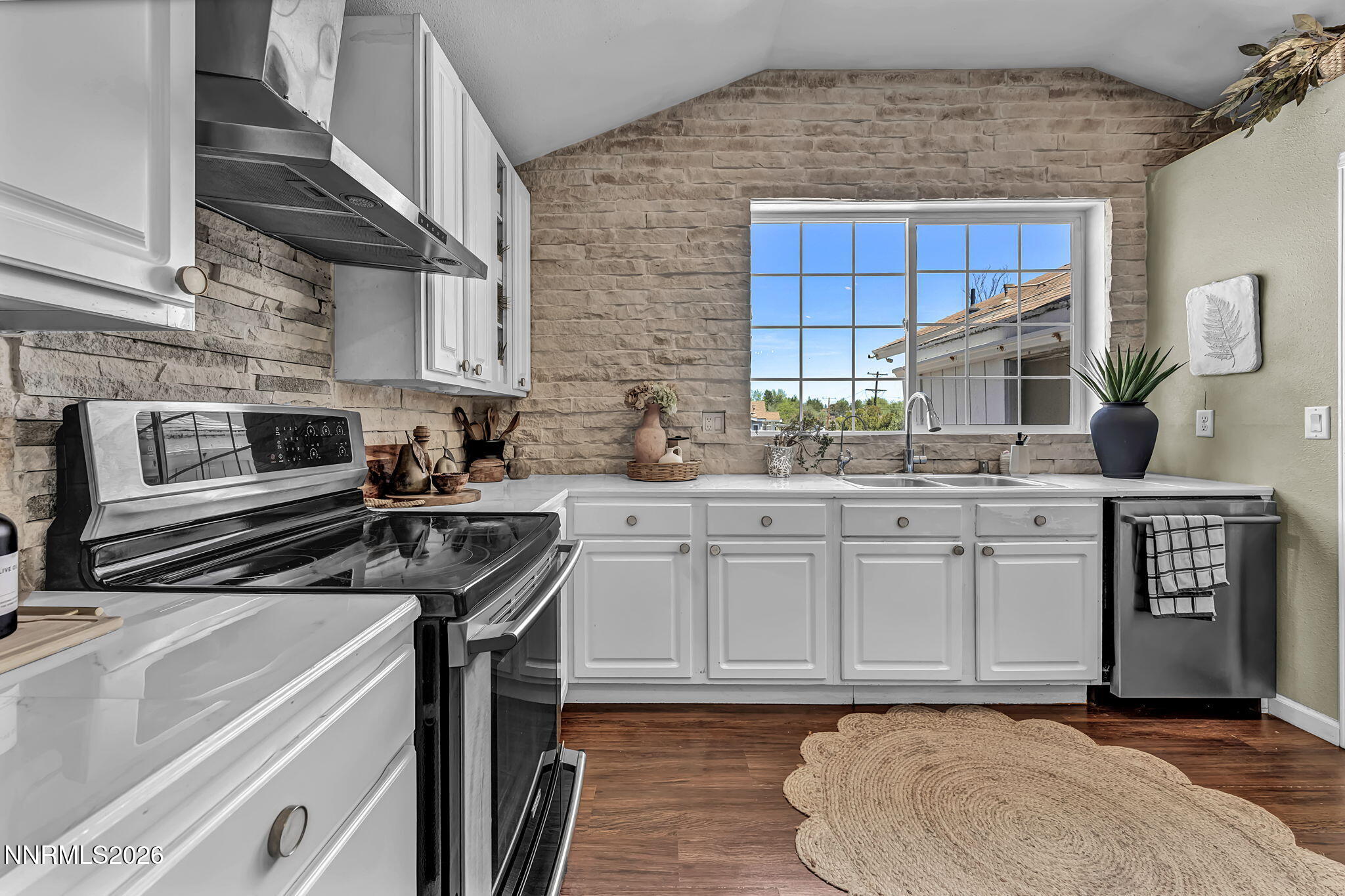 1875 Spanish Springs Road Property Photo 13