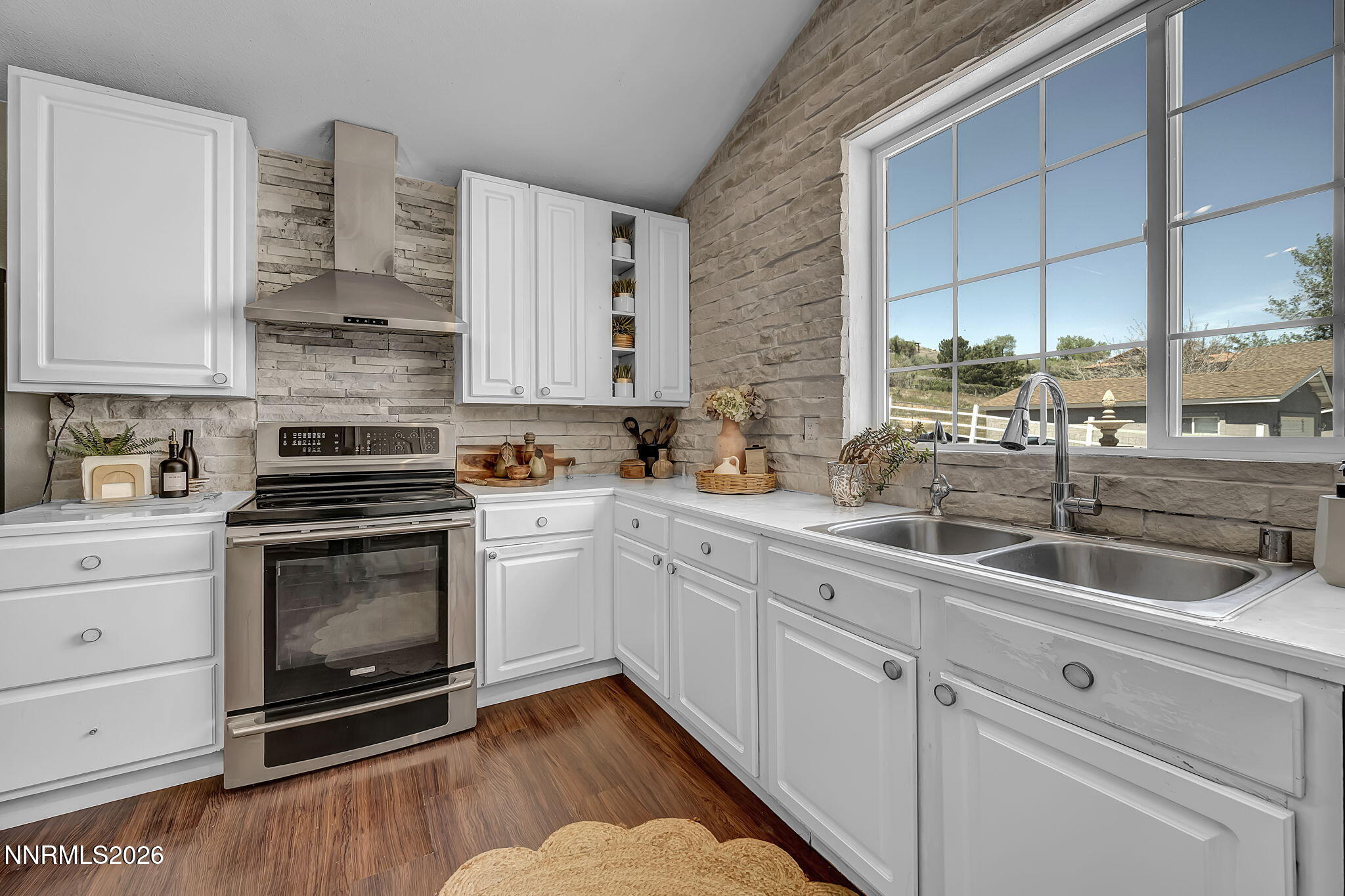1875 Spanish Springs Road Property Photo 14