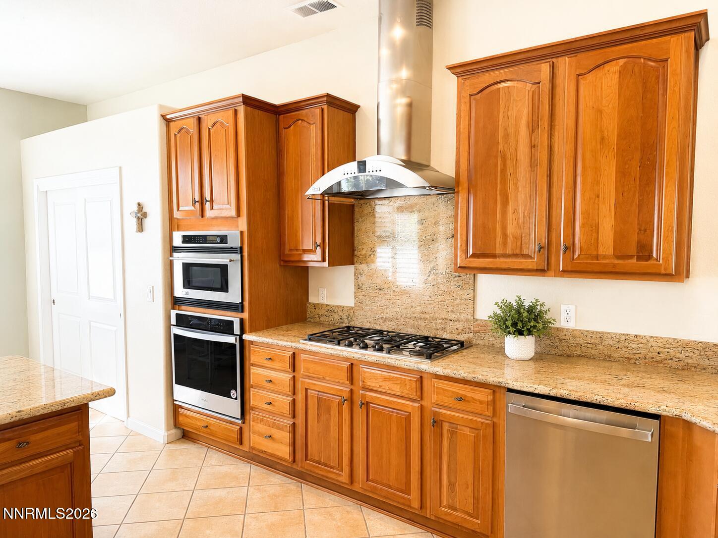 9900 Wilbur May Parkway 4803 Property Photo 10